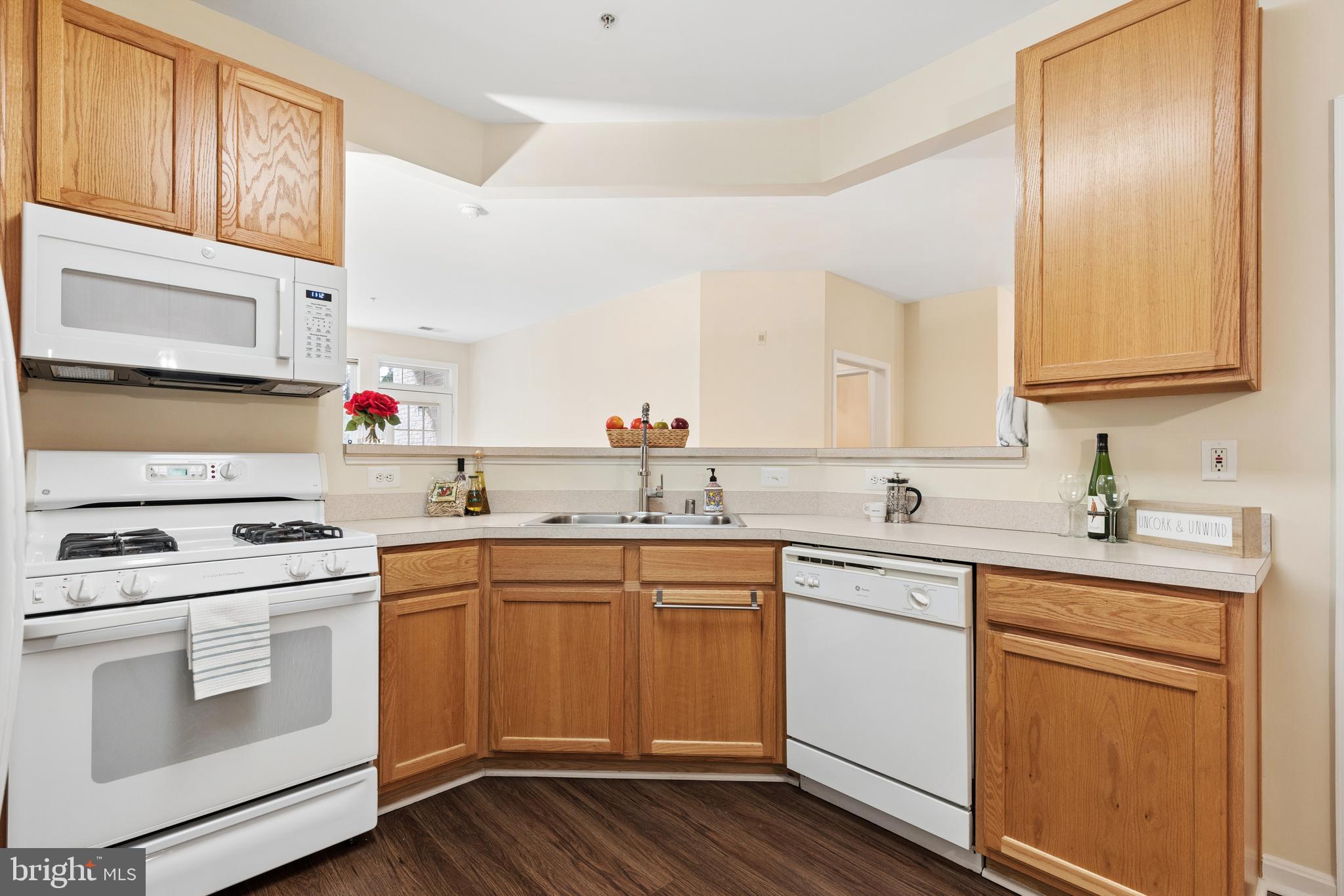 THE HAMLETS AT SOUTH RIVER COLONY - Residential