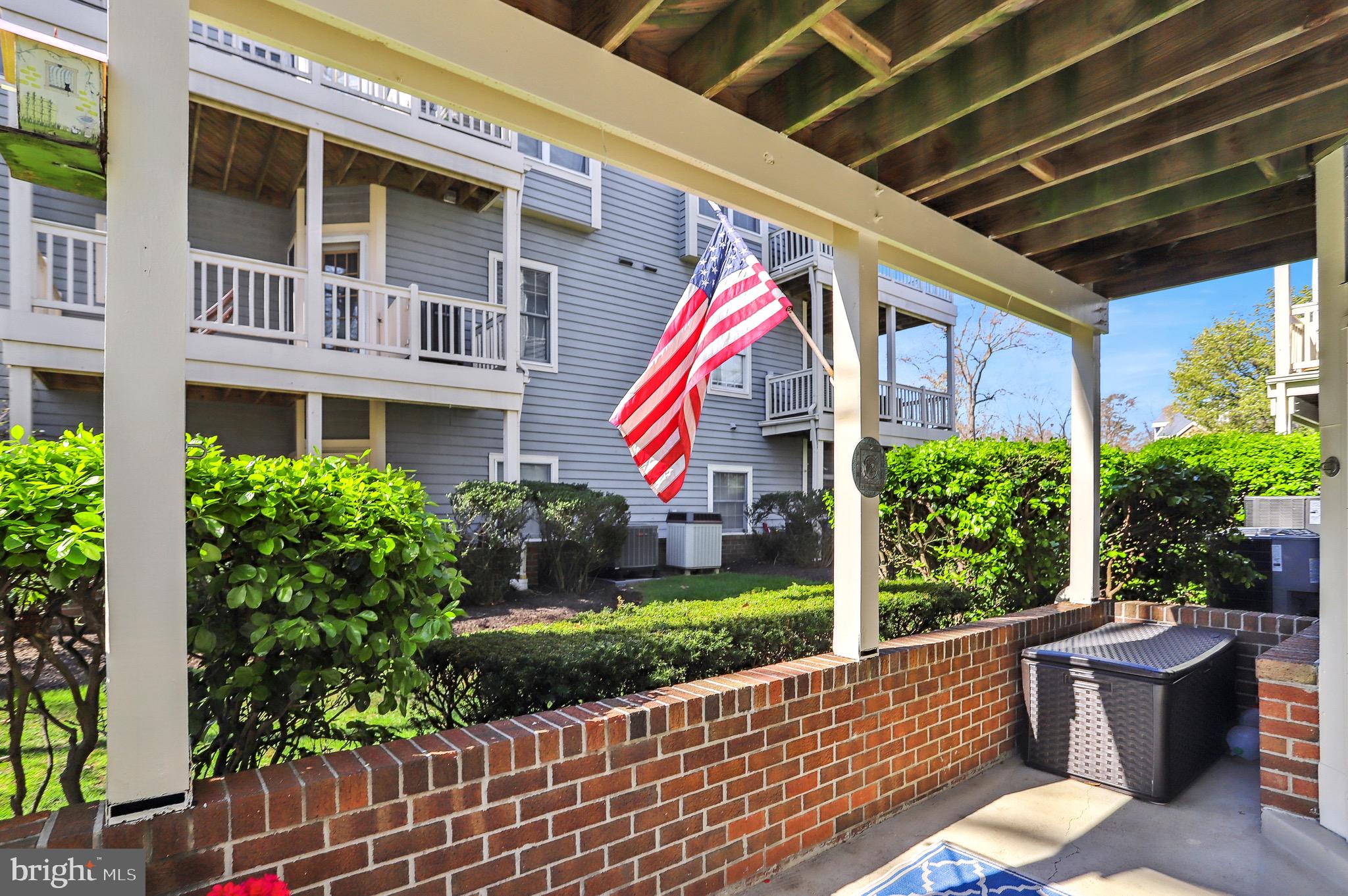 RIVA TRACE/SUMMER PLACE - Residential