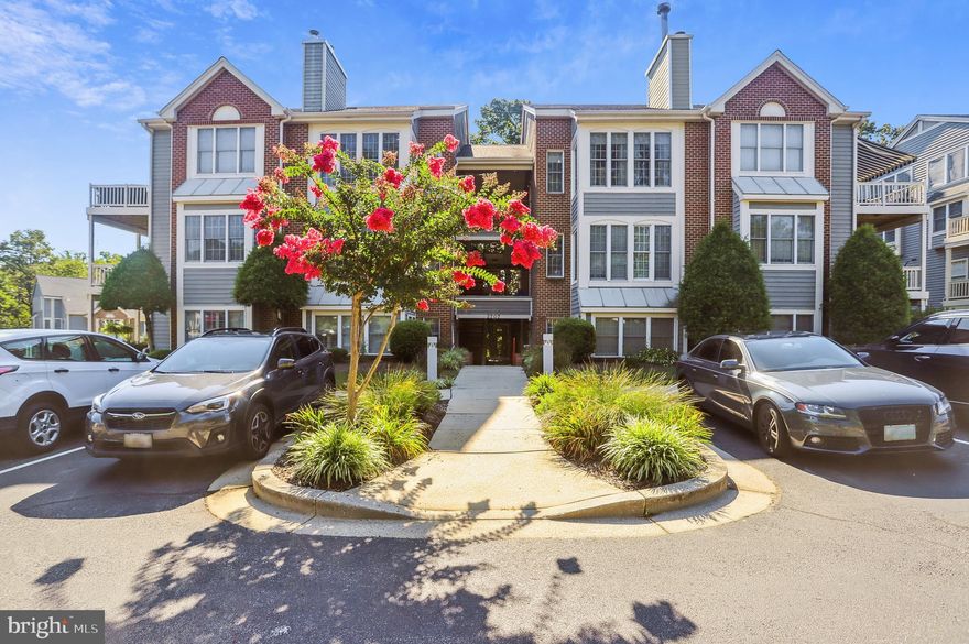 Don't miss this the opportunity to live in this stunning ground level unit in The Villages at Summer Place area of Riva Trace.  This gorgeous unit features an upgraded kitchen with custom built in cabinets and sunken refrigerator giving you all the room to whip up culinary delights!  The cozy living room features a wood burning fireplace for ambiance and warmth on cool nights.  Step down into your light filled sunroom which offers a rare sitting deck and view of the woods and abundant nature that surrounds.   The primary bedroom offers its own covered patio area for outdoor moments.  A second bedroom offers dual entry giving the flexibility as an office, den, or additional sitting room.  The community of Riva Trace is a wonderful place to call home and has amenities galore including water access via a private pier, canoe/kayak storage, walking paths, tennis courts, basketball court, and more!