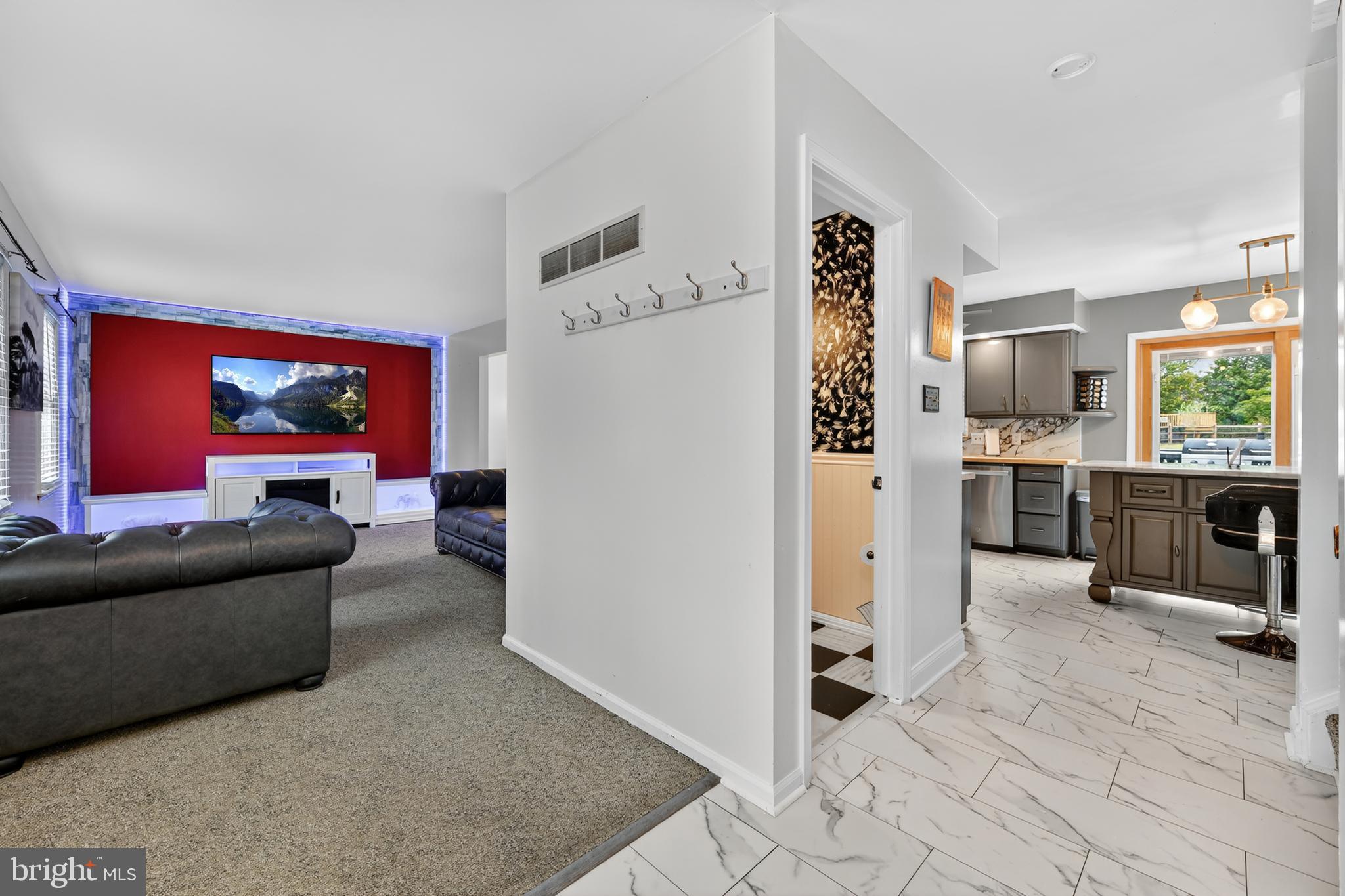 207 LINCOLN DRIVE