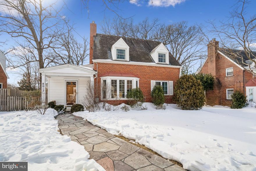 Delightful and updated home, close to the many attractions of Takoma Park.  Sought after features include vaulted ceiling first floor family room with skylight, welcoming foyer with skylight, kitchen open to dining room, superb cathedral ceiling porch. Lower level with recreation room and full bathroom. Move in condition! Don't miss! OPEN House 2/15 1:30-3:30