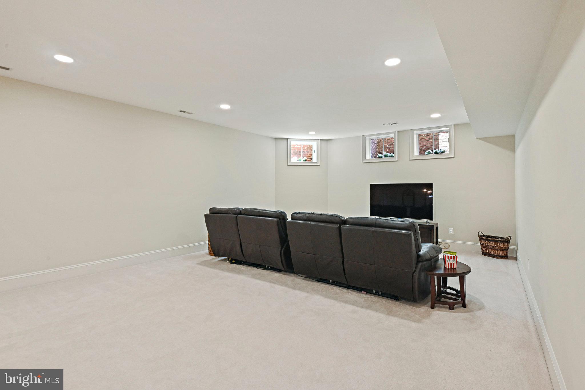 TYSONS CHASE - Residential