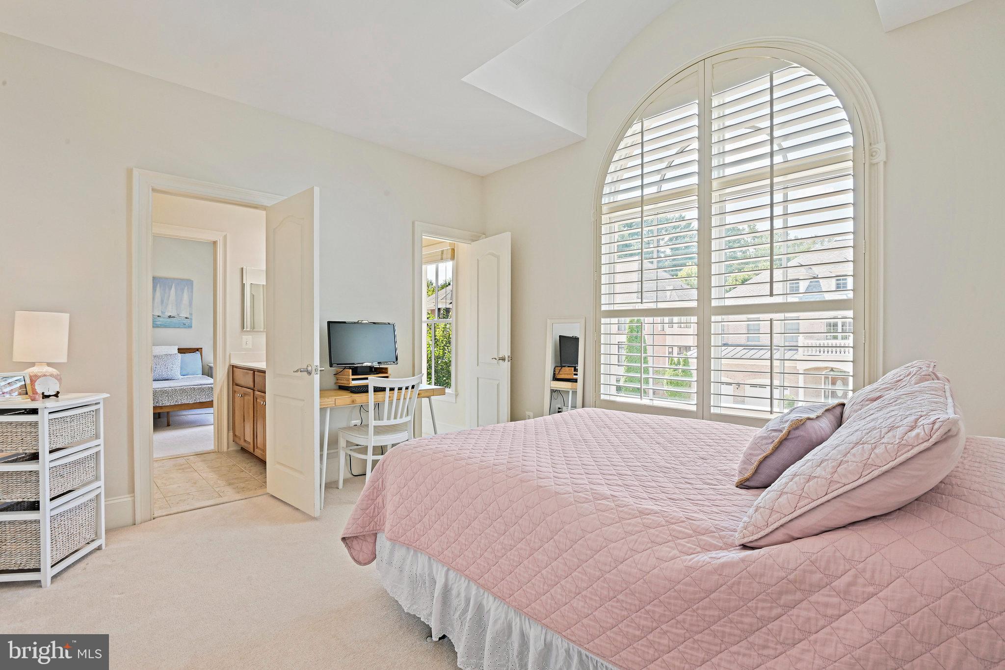 TYSONS CHASE - Residential