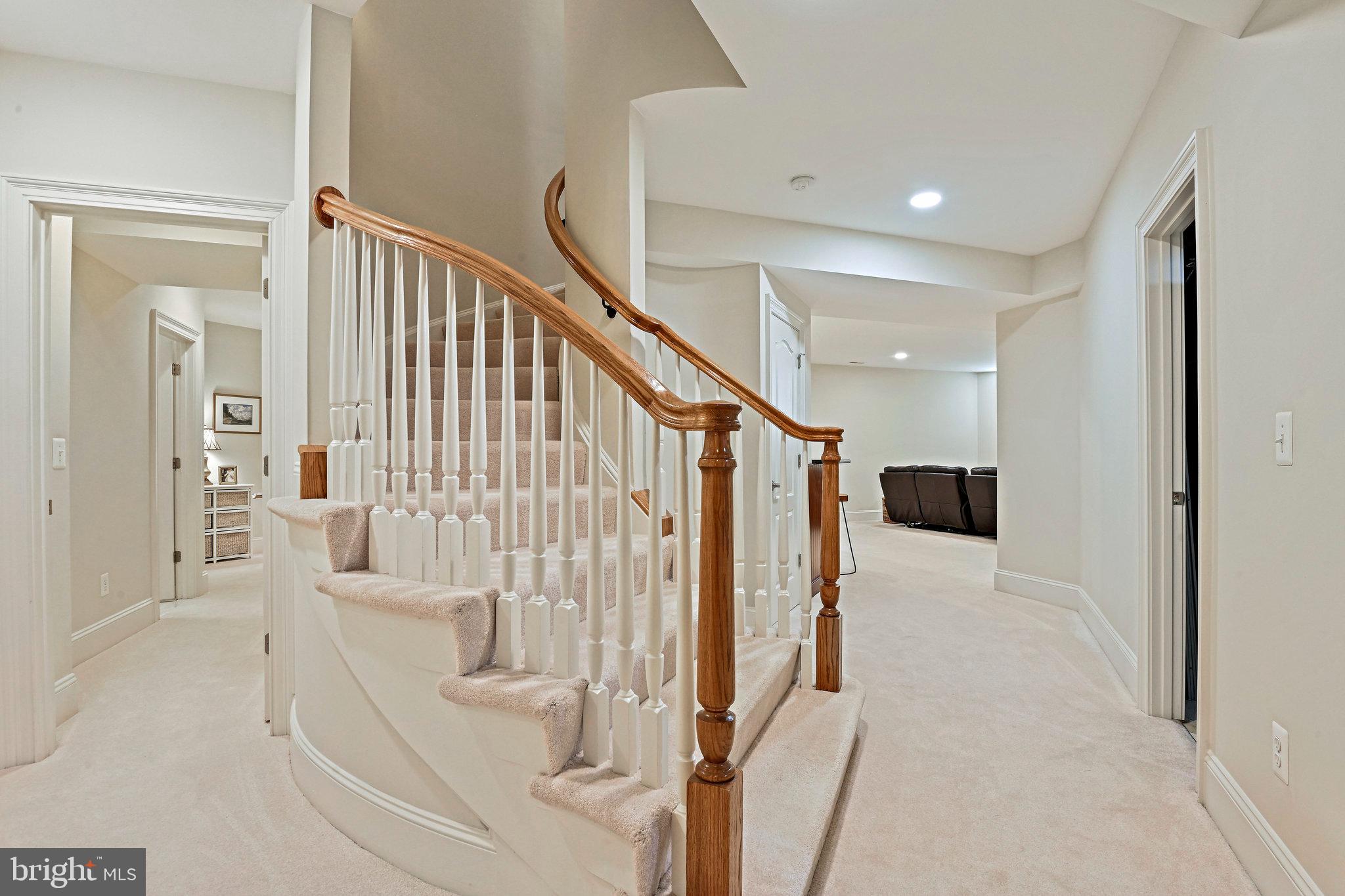 TYSONS CHASE - Residential