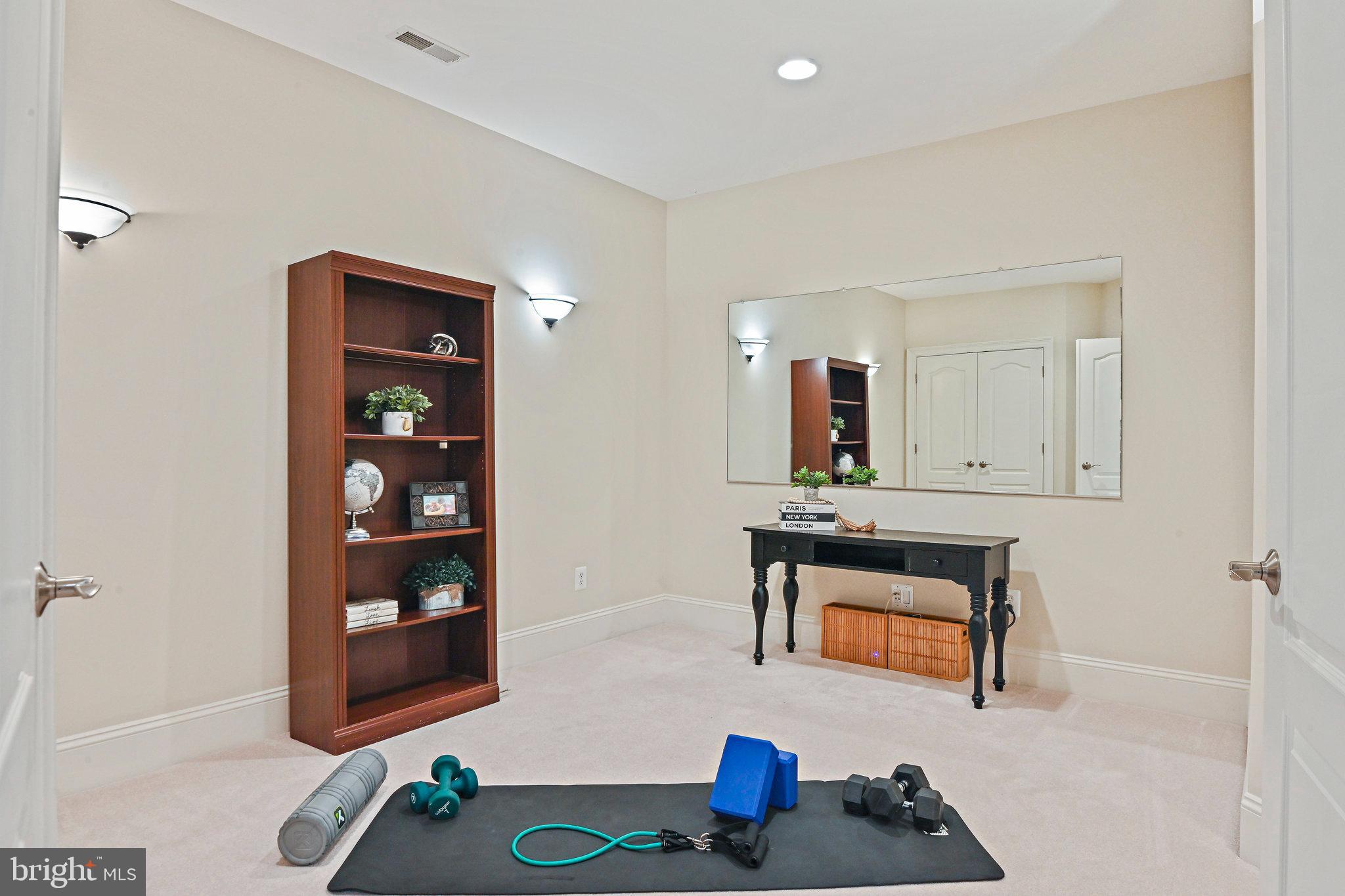 TYSONS CHASE - Residential