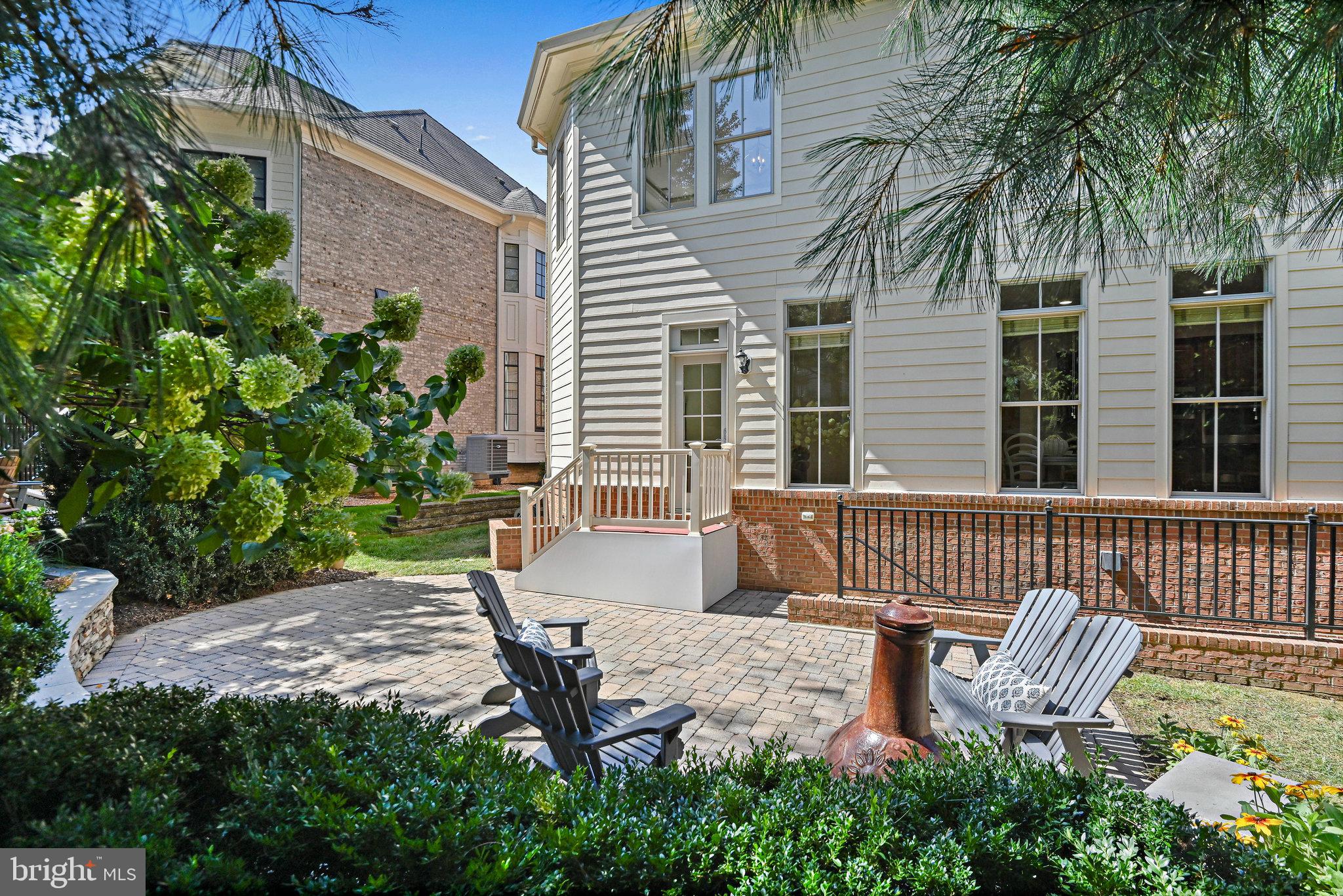 TYSONS CHASE - Residential