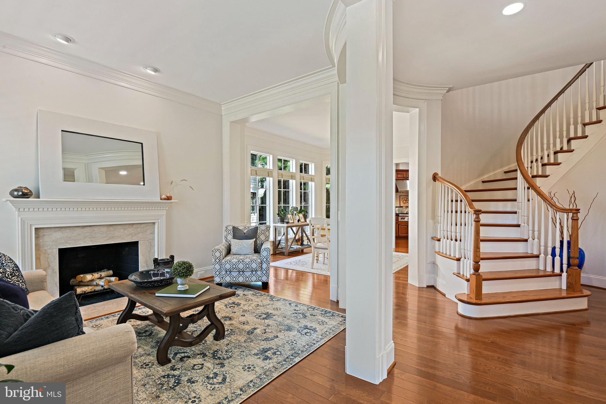 TYSONS CHASE - Residential