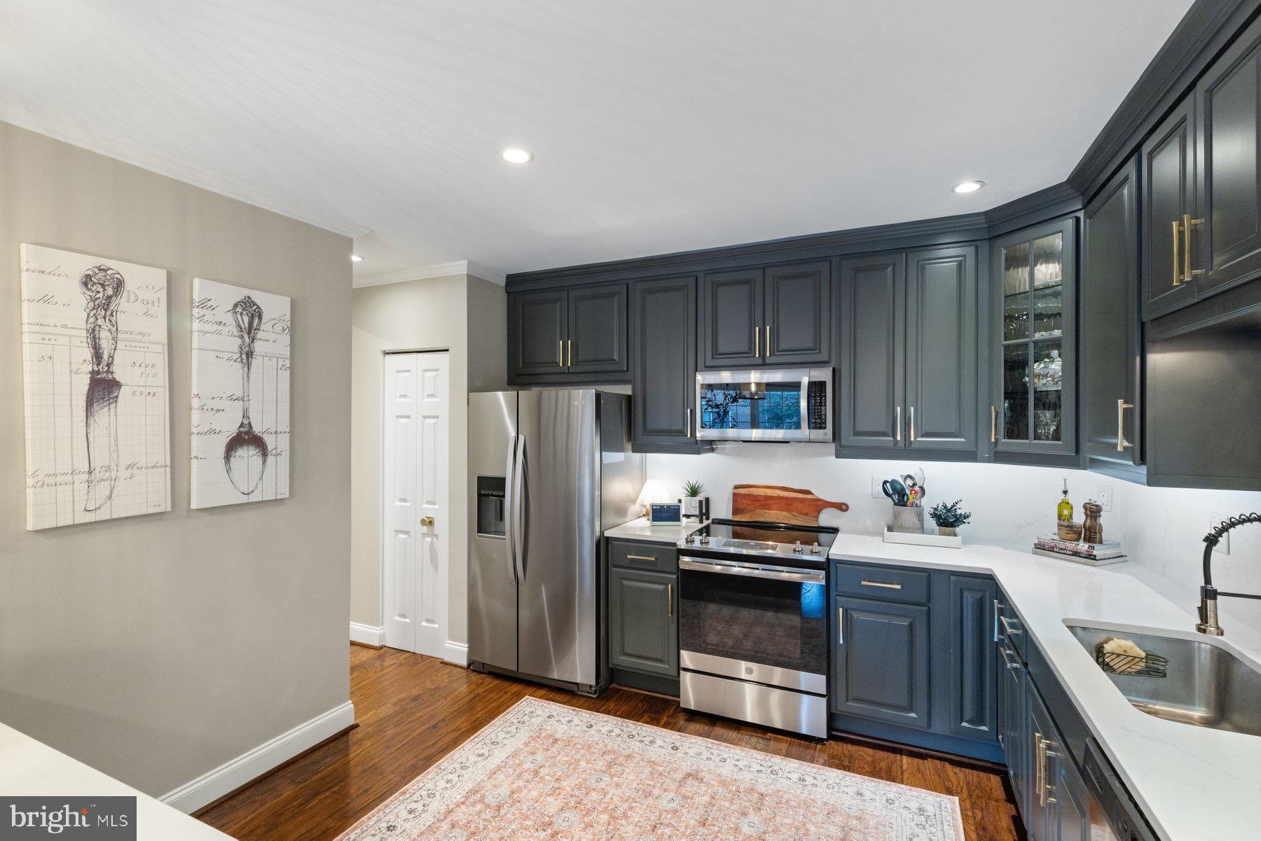 11 ALICEVIEW COURT