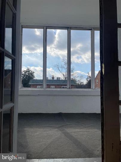 PARADISE - Residential Lease