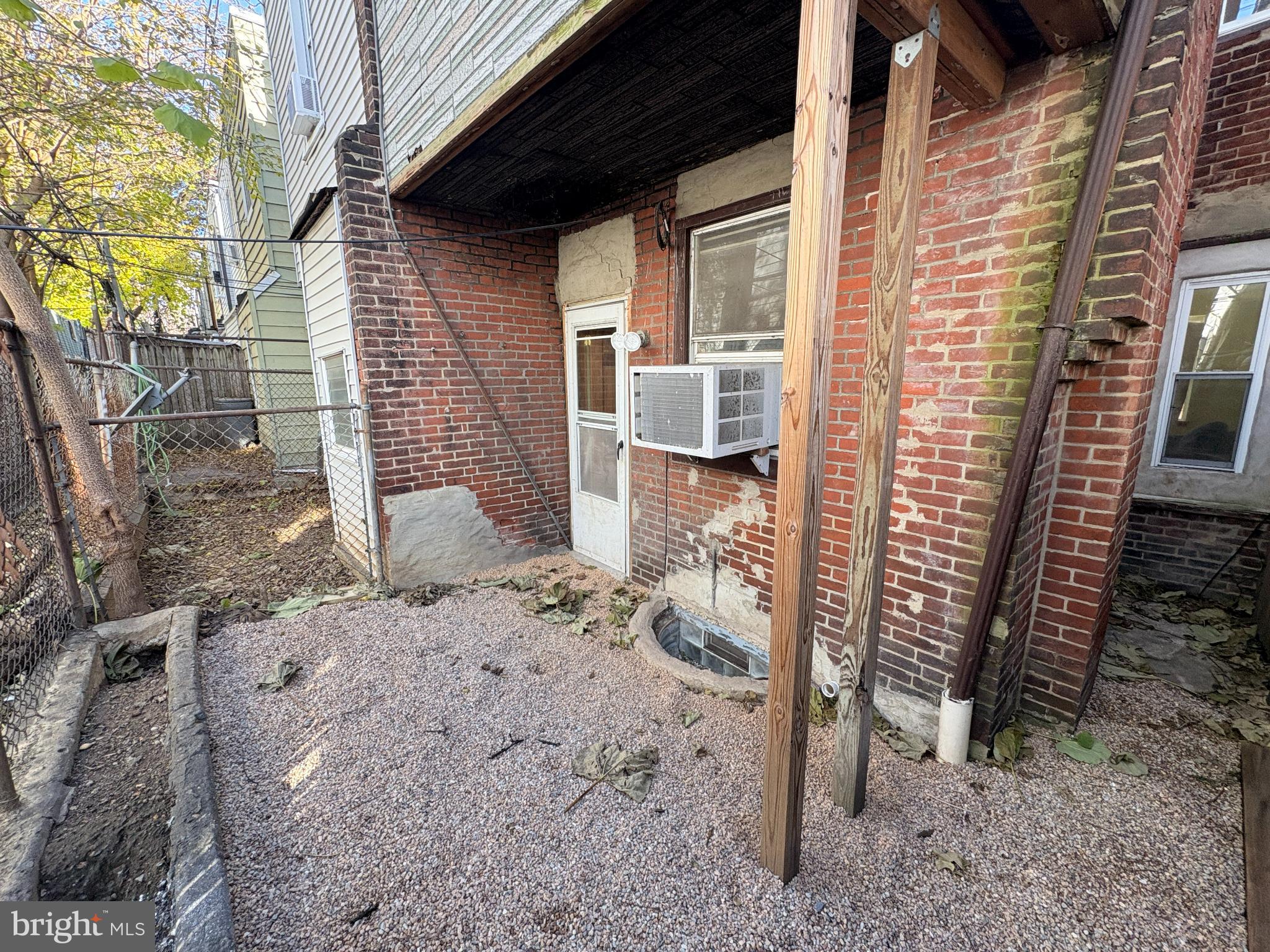 KENSINGTON - Residential