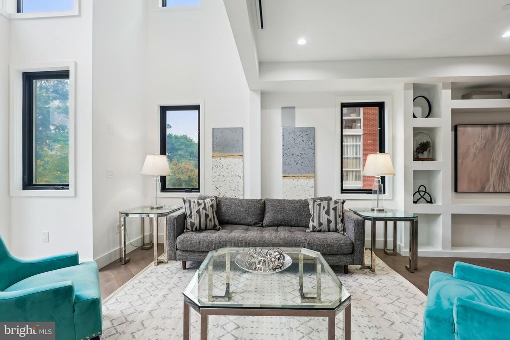 Photo of 304 K Street NE #1, WASHINGTON, DC 20002 (MLS # DCDC2254238)