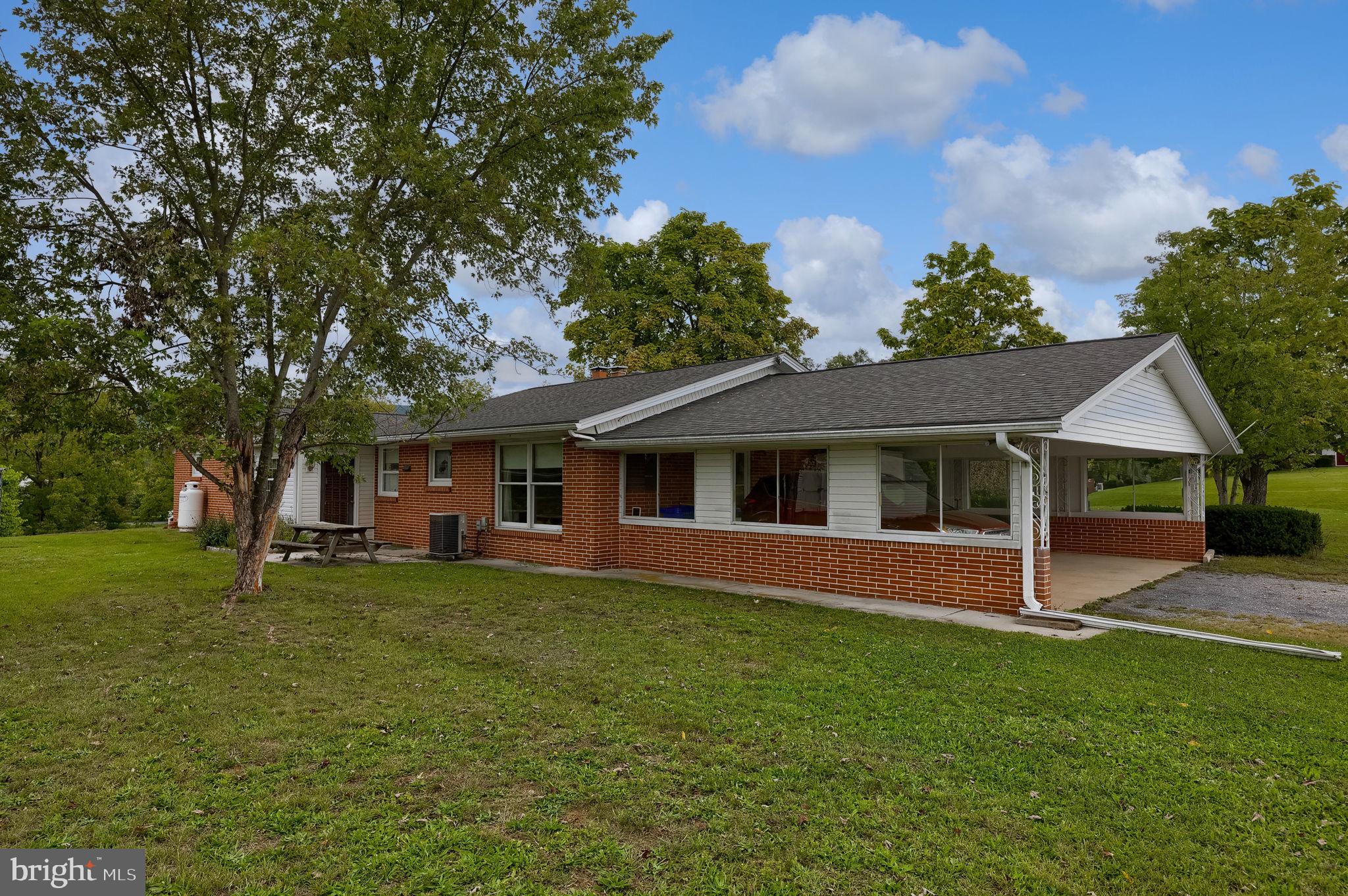 4 SHERWOOD DRIVE