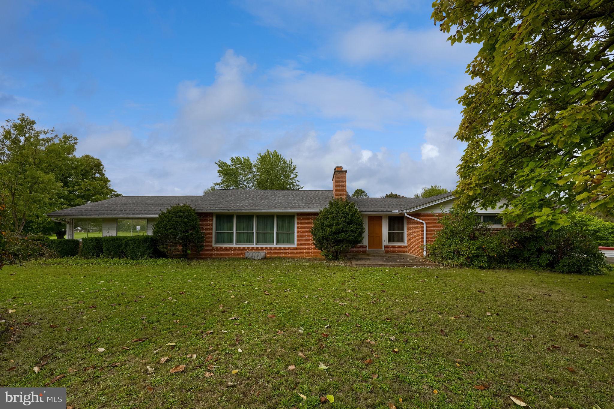 4 SHERWOOD DRIVE