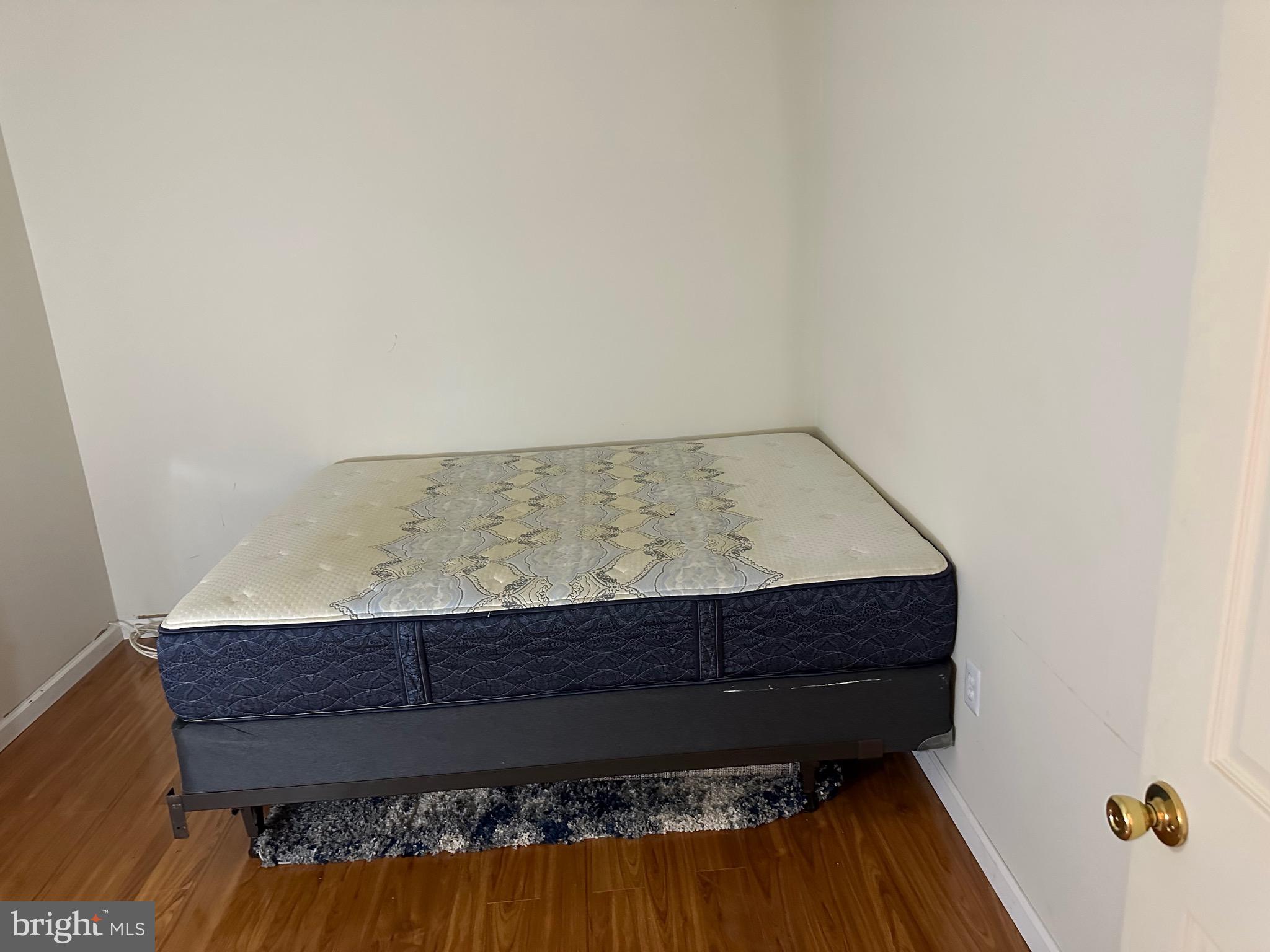 TOWNS OF FOREST HILLS - Residential Lease