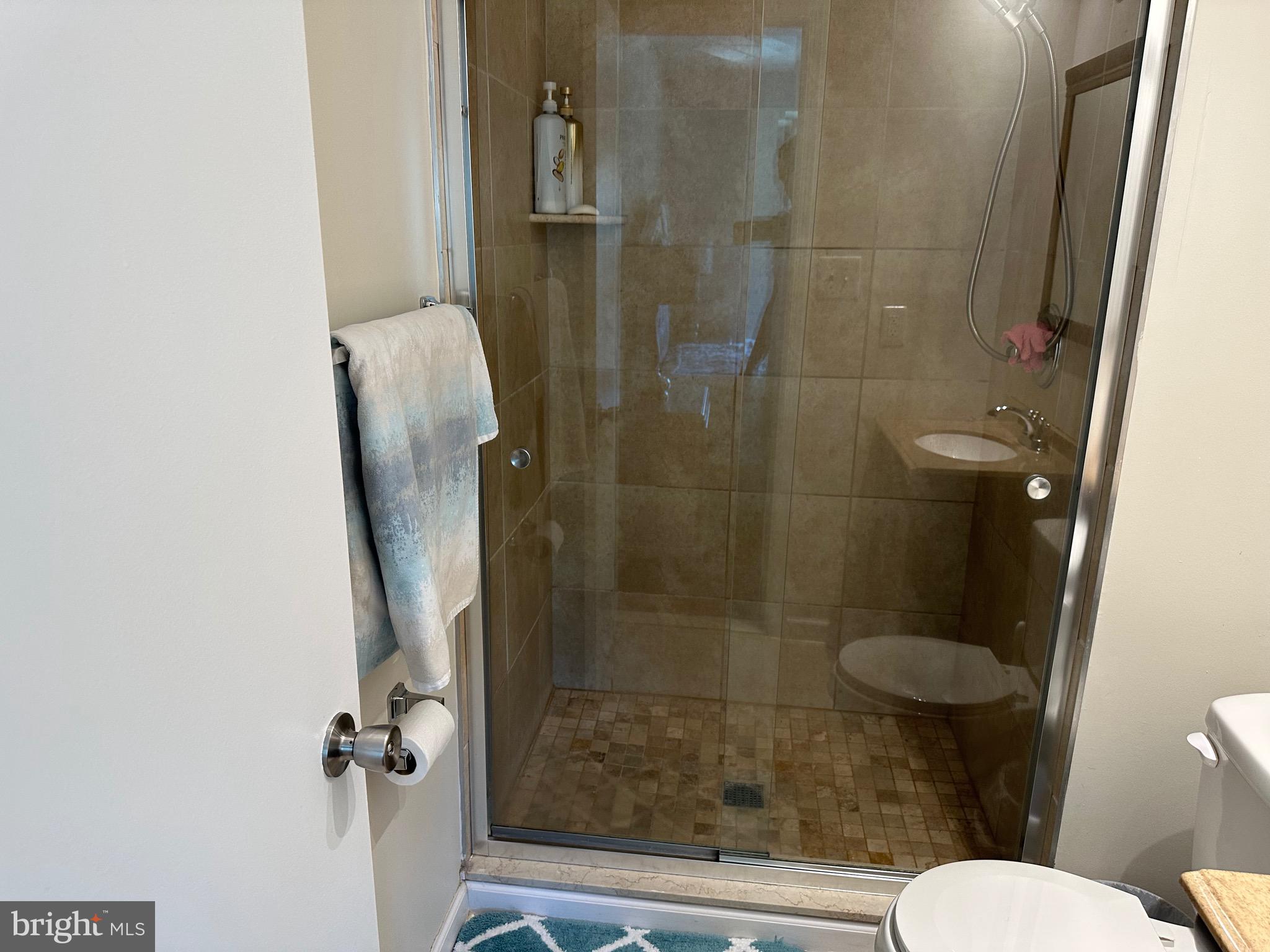 TOWNS OF FOREST HILLS - Residential Lease