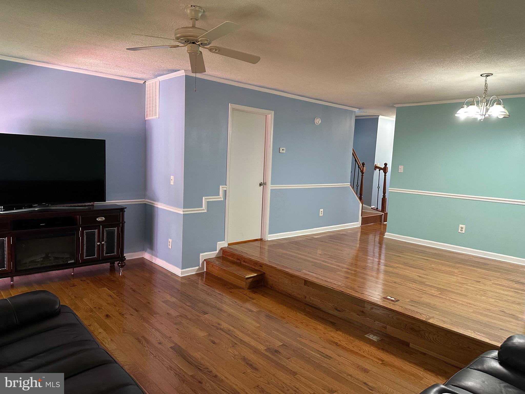 TOWNS OF FOREST HILLS - Residential Lease