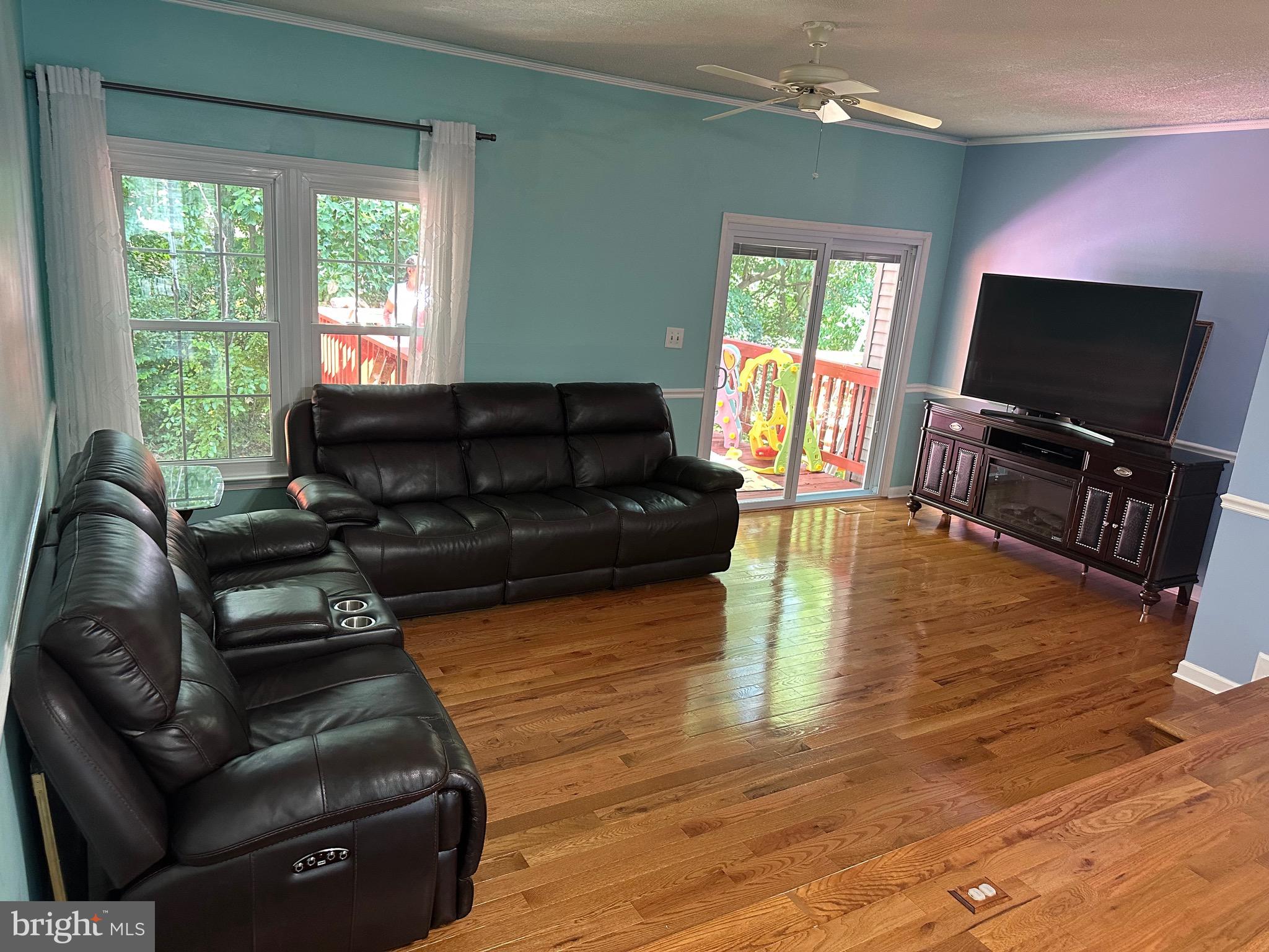 TOWNS OF FOREST HILLS - Residential Lease