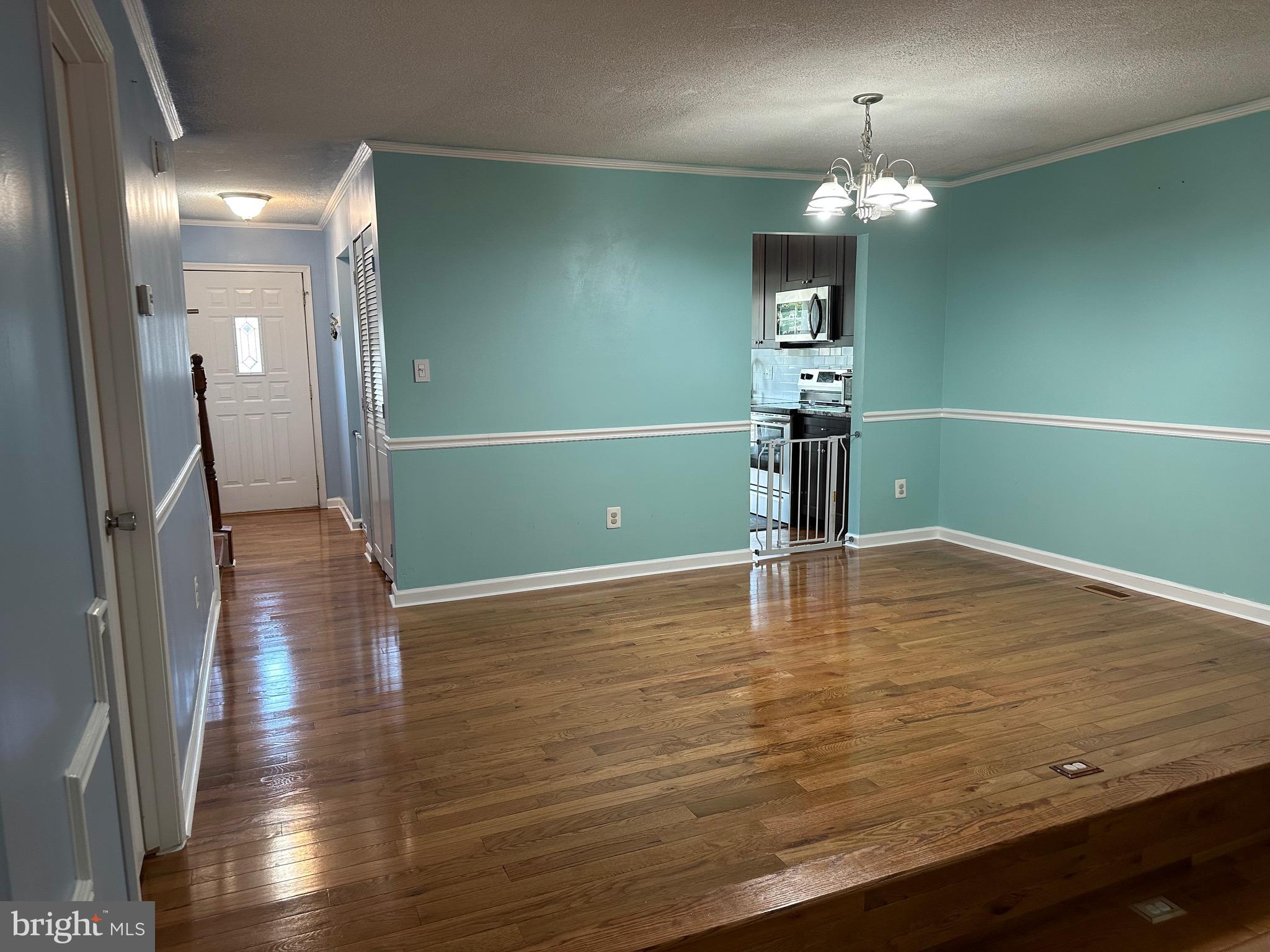 TOWNS OF FOREST HILLS - Residential Lease