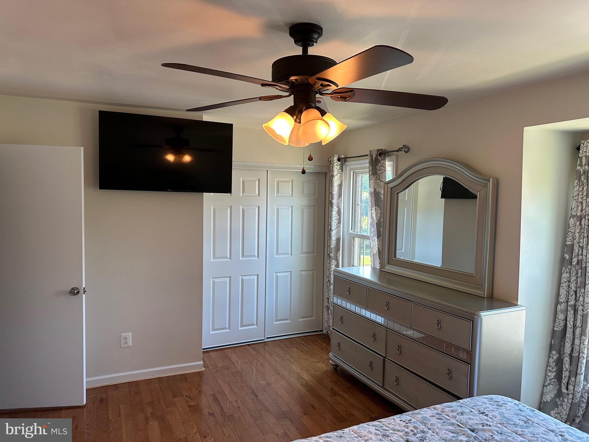 TOWNS OF FOREST HILLS - Residential Lease