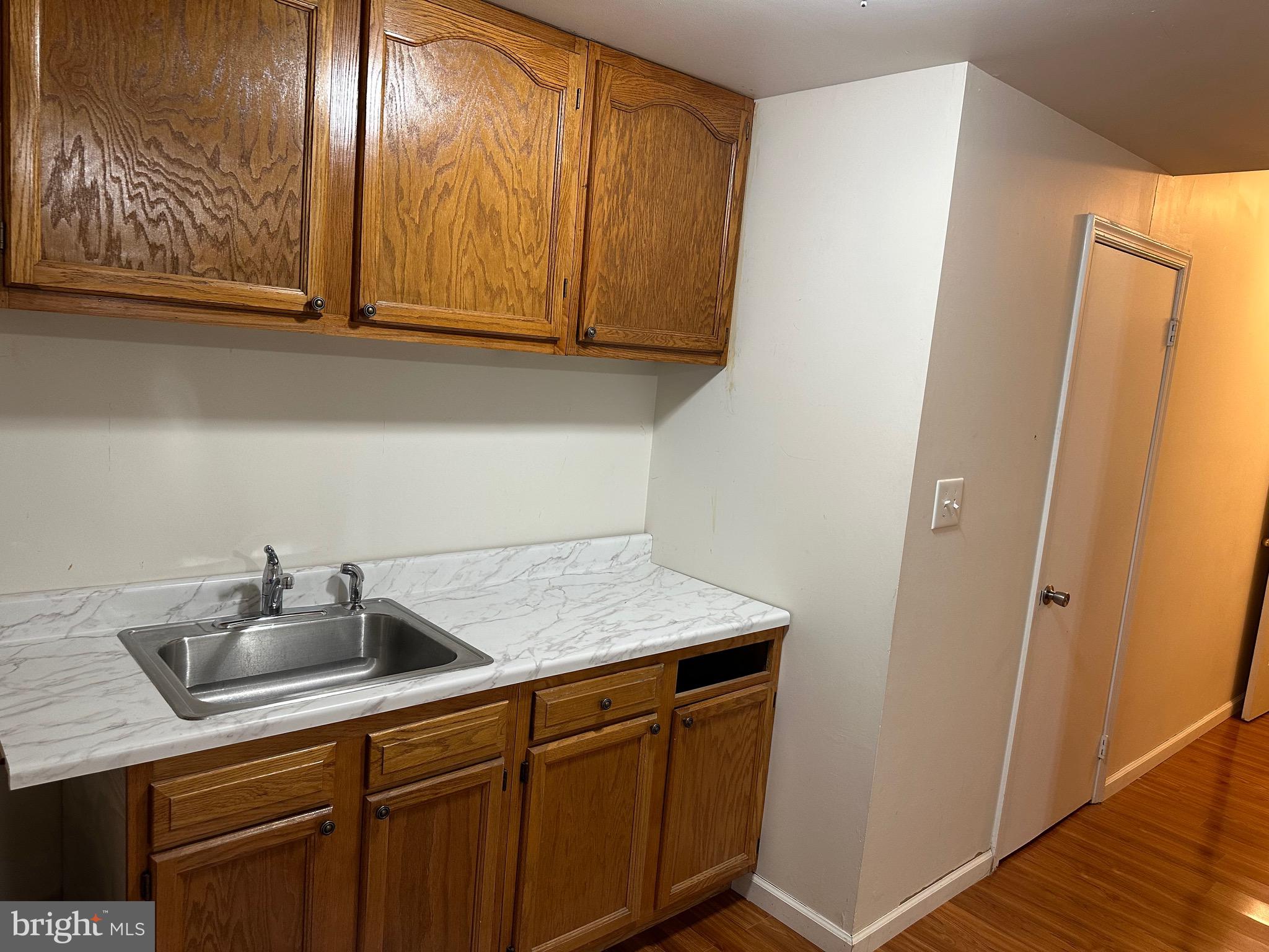 TOWNS OF FOREST HILLS - Residential Lease