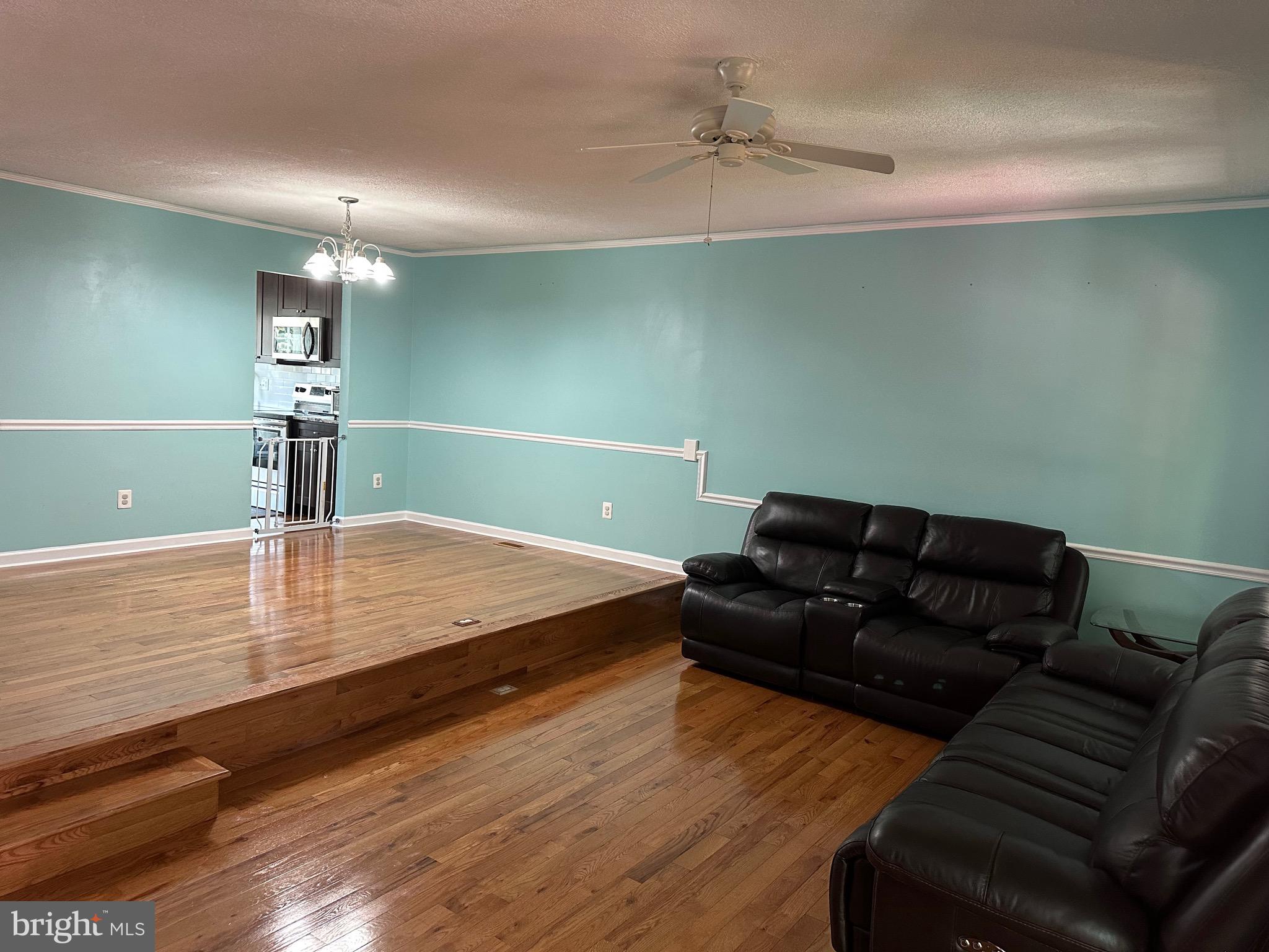 TOWNS OF FOREST HILLS - Residential Lease