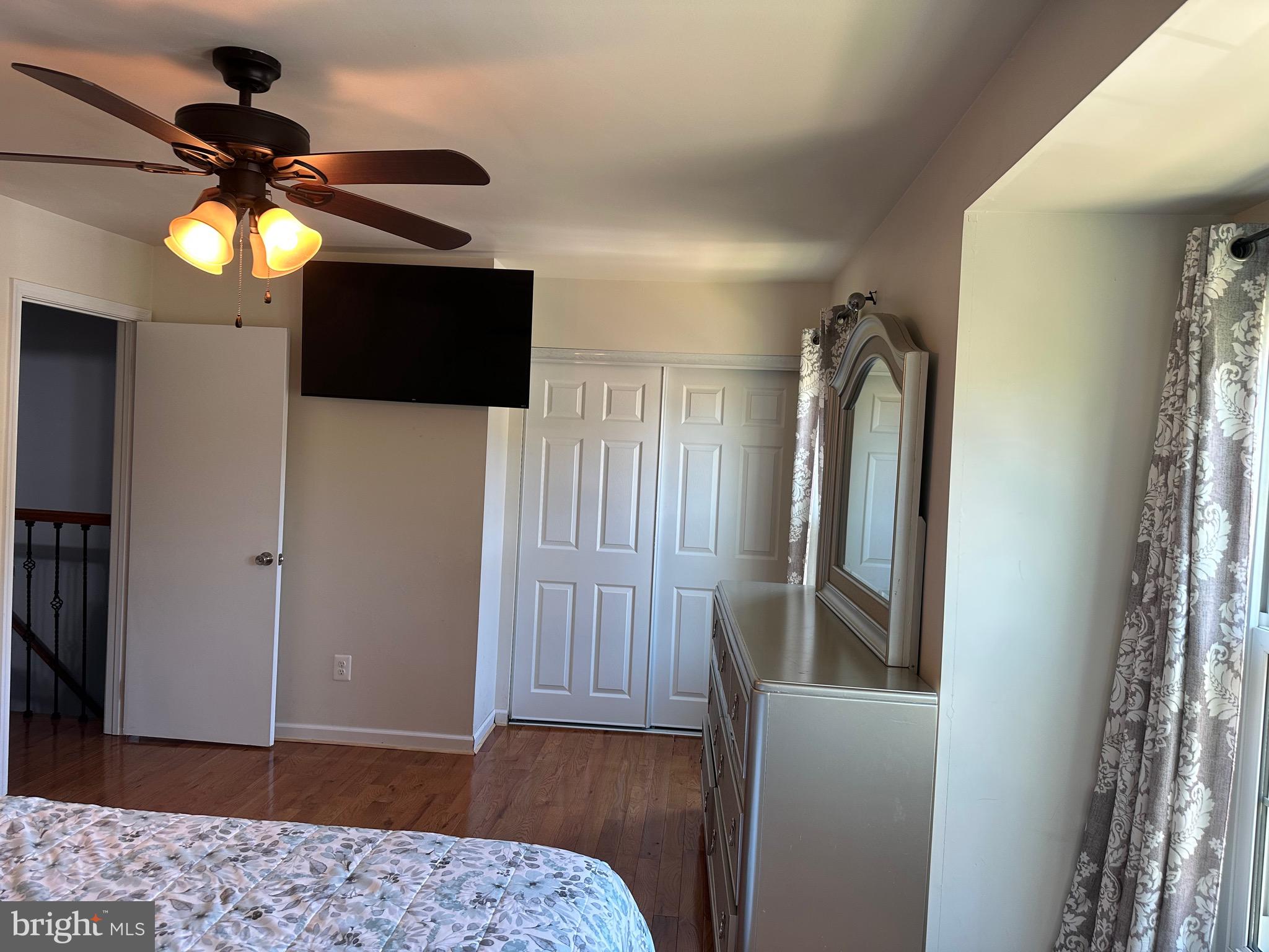 TOWNS OF FOREST HILLS - Residential Lease