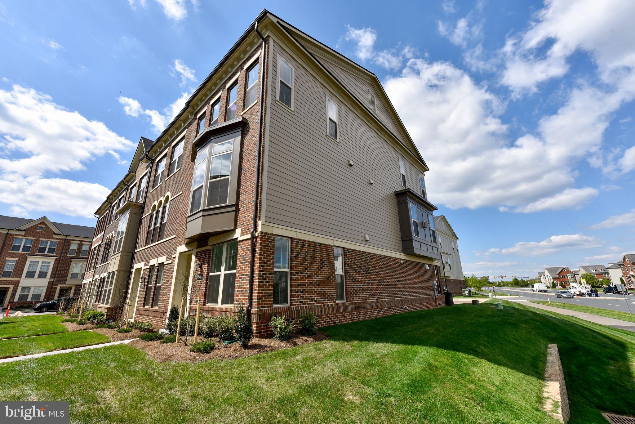 ONE LOUDOUN - Residential Lease