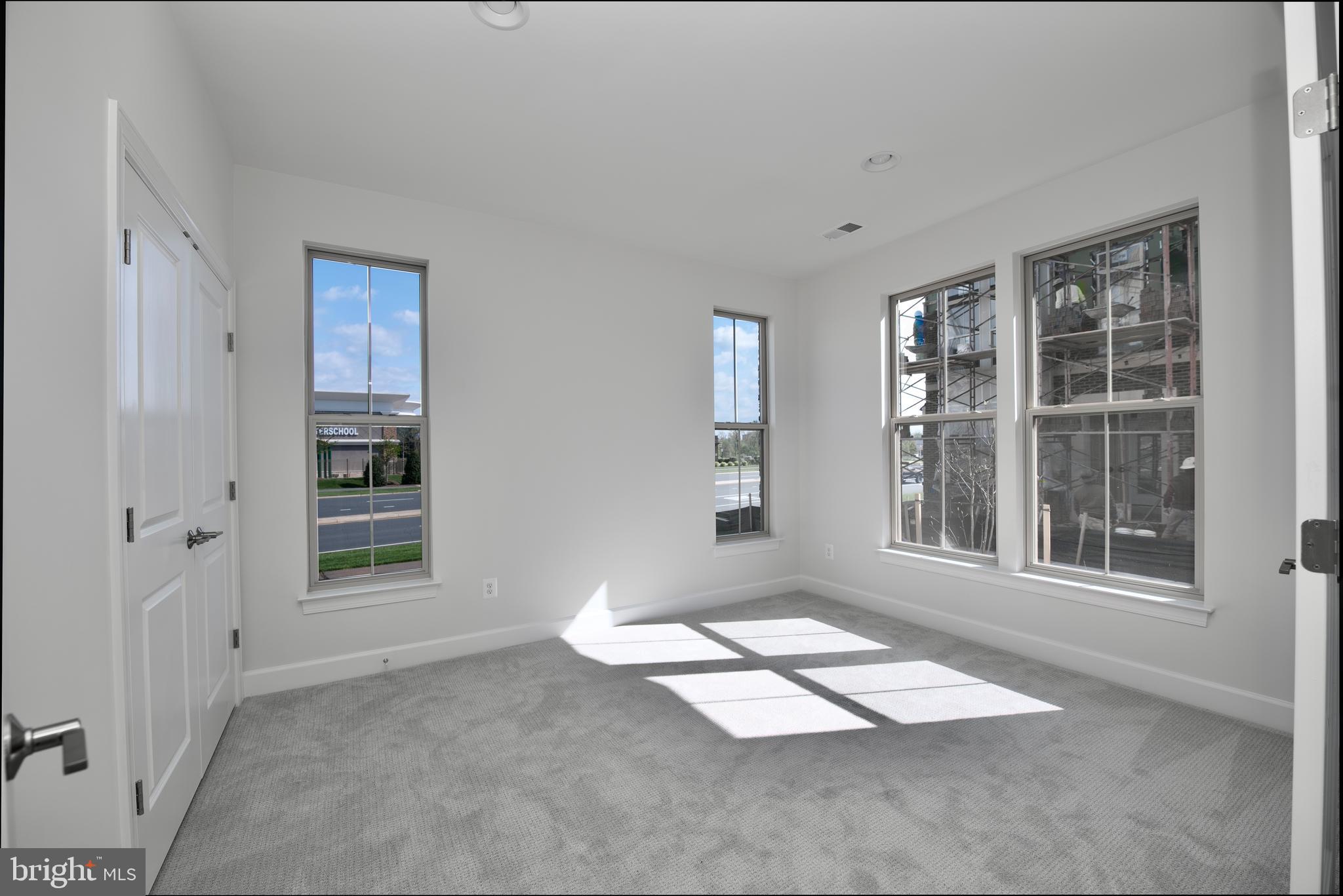 ONE LOUDOUN - Residential Lease