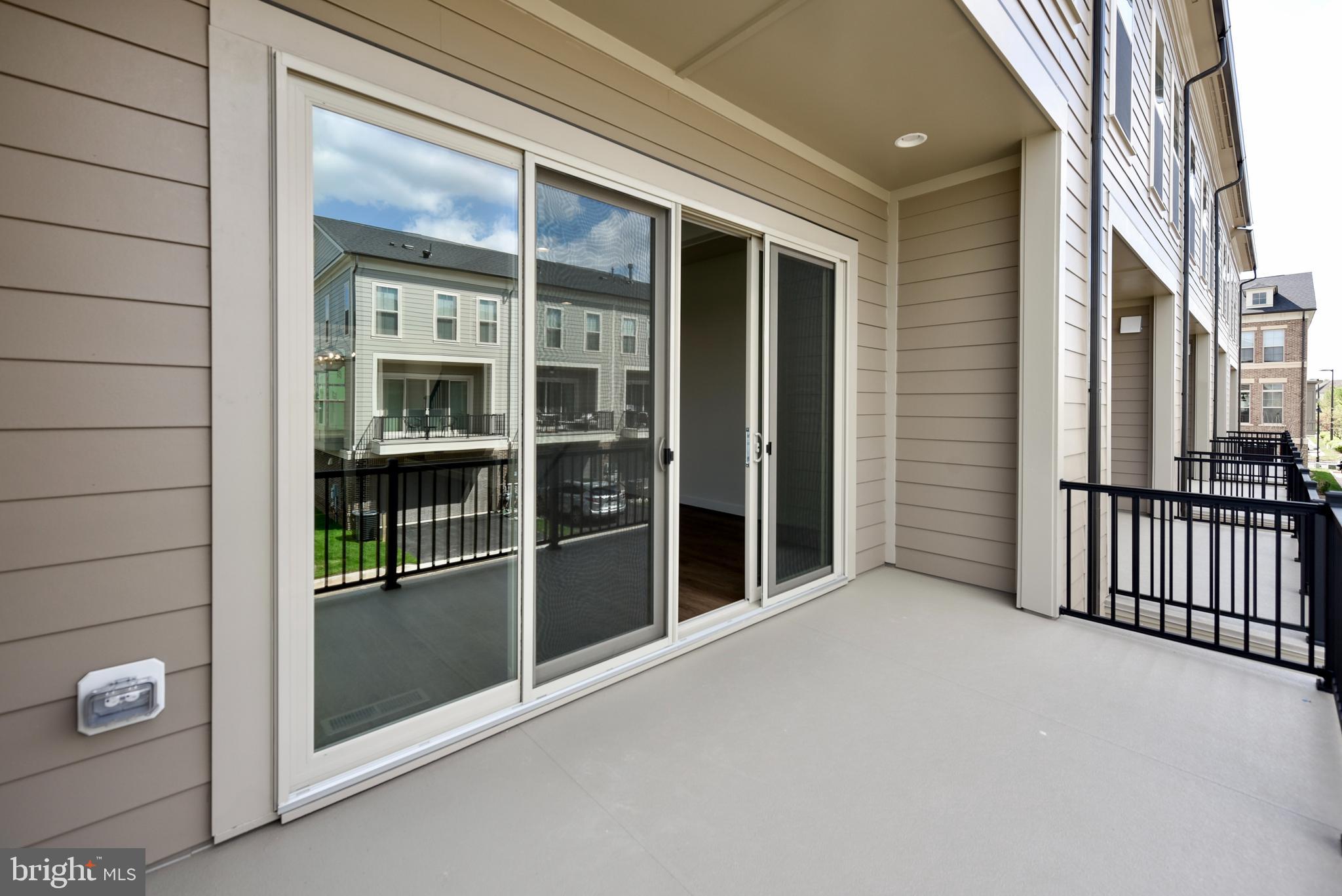 ONE LOUDOUN - Residential Lease