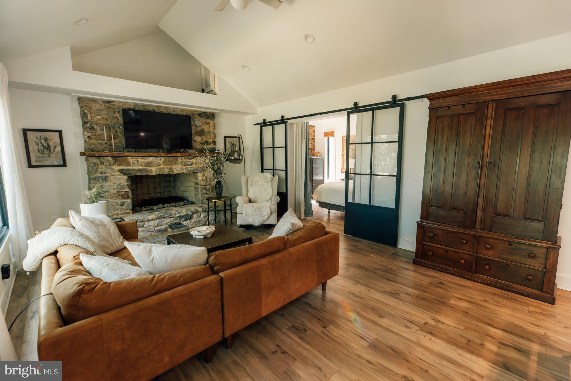 SHENANDOAH RETREAT - Residential