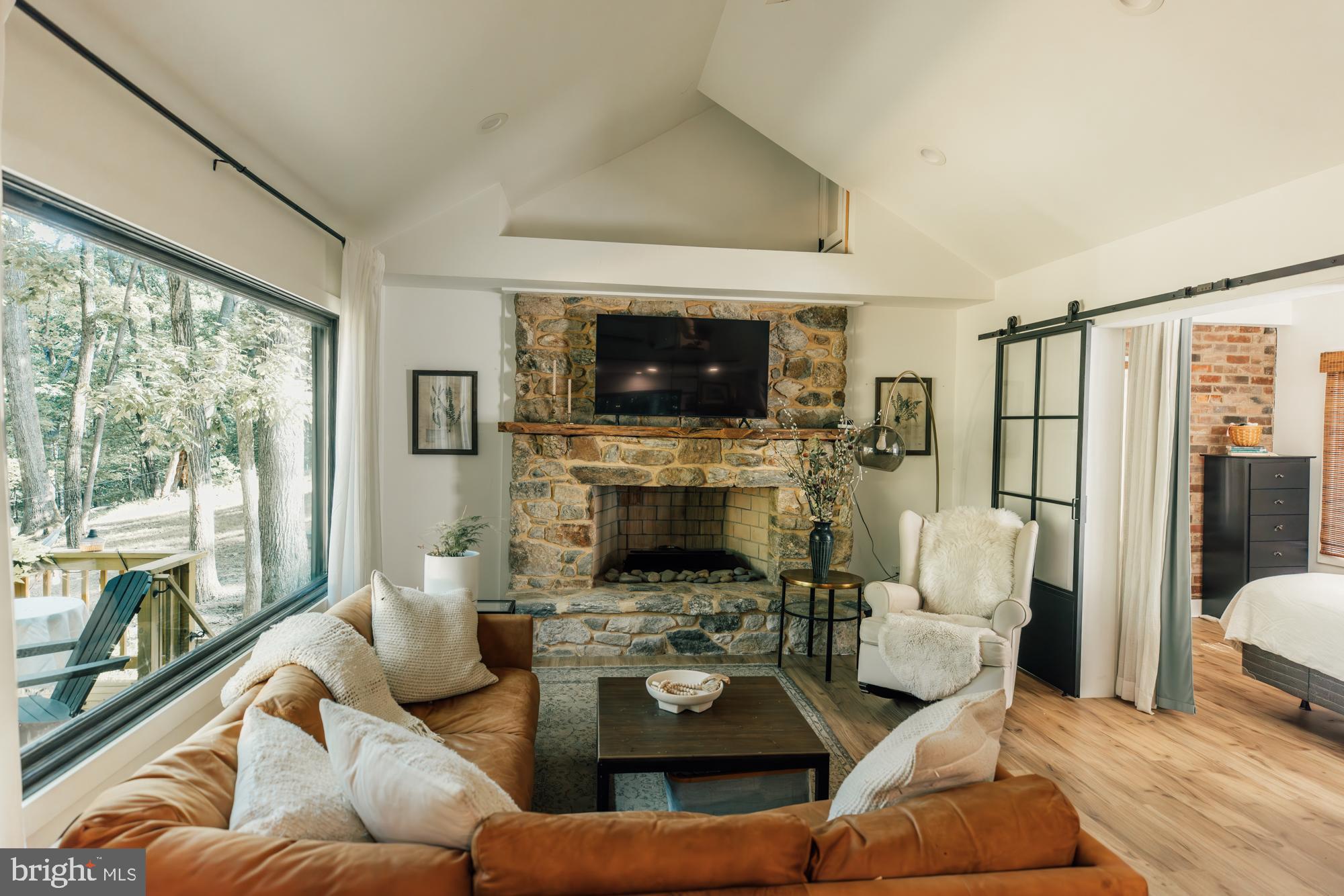 SHENANDOAH RETREAT - Residential