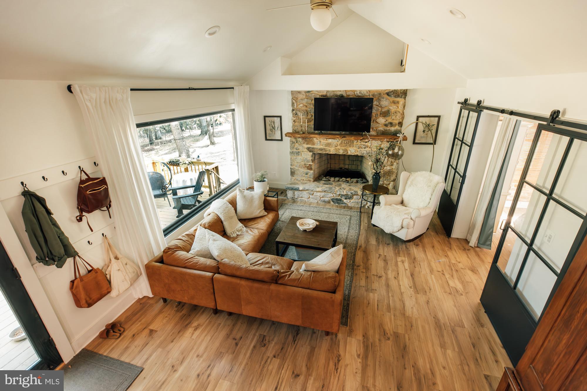 SHENANDOAH RETREAT - Residential