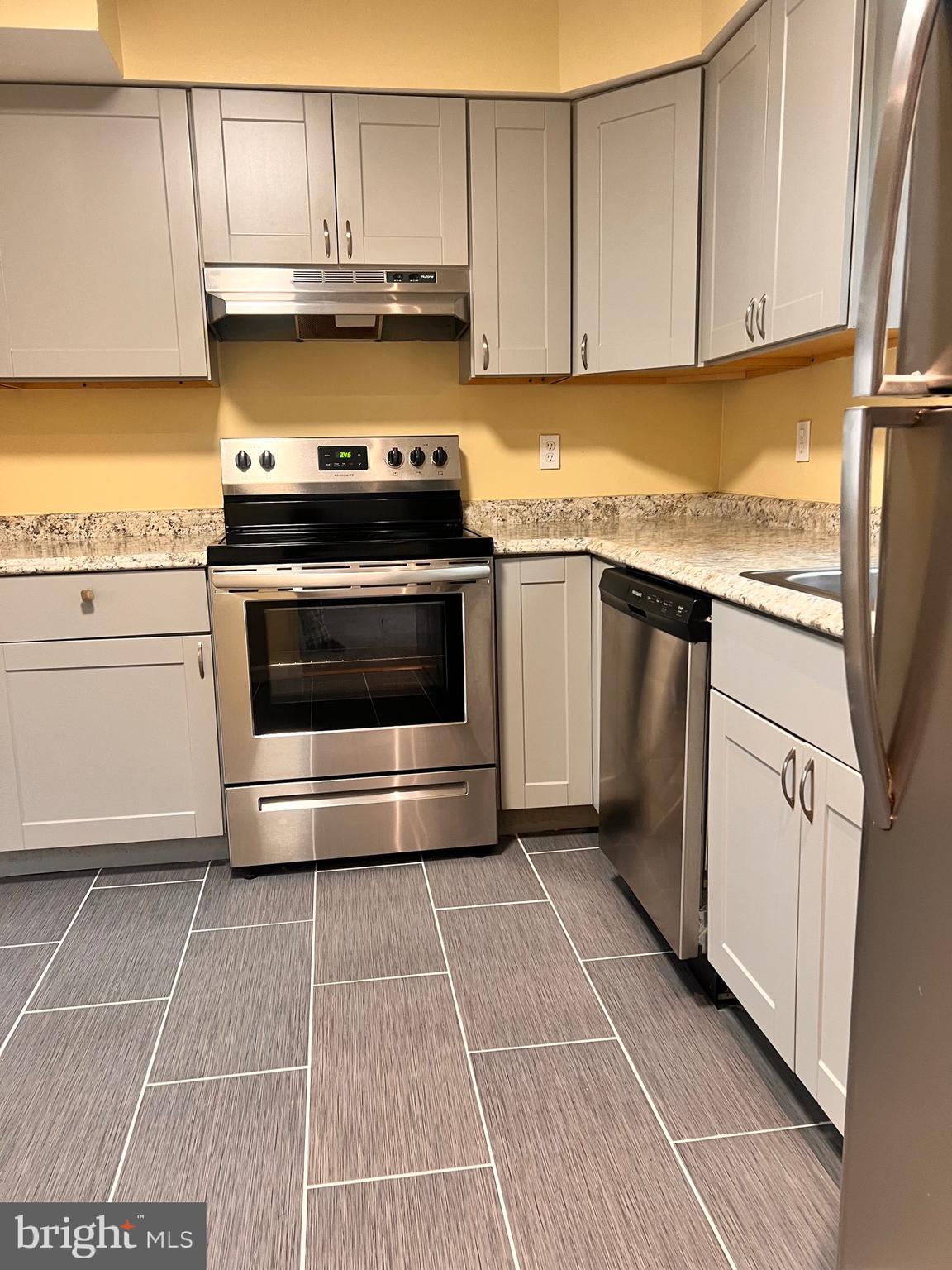 WATERFORD - Residential Lease