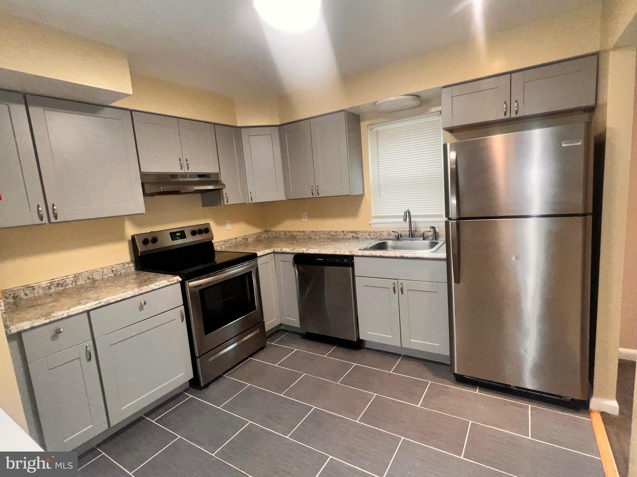 WATERFORD - Residential Lease