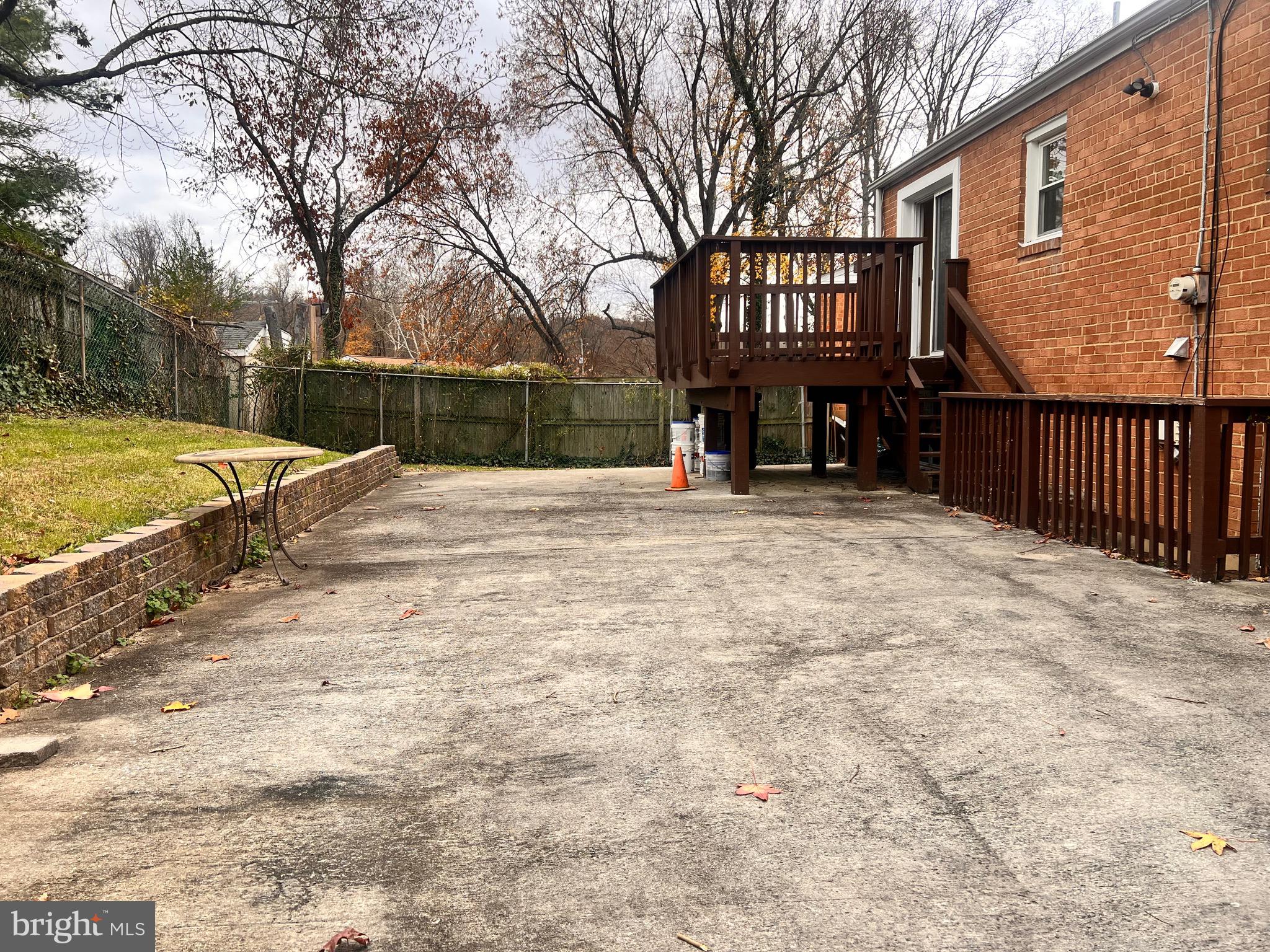 WATERFORD - Residential Lease