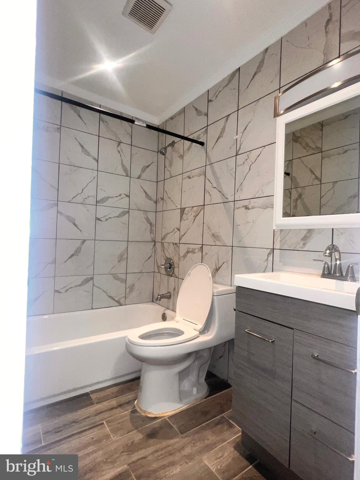 WATERFORD - Residential Lease