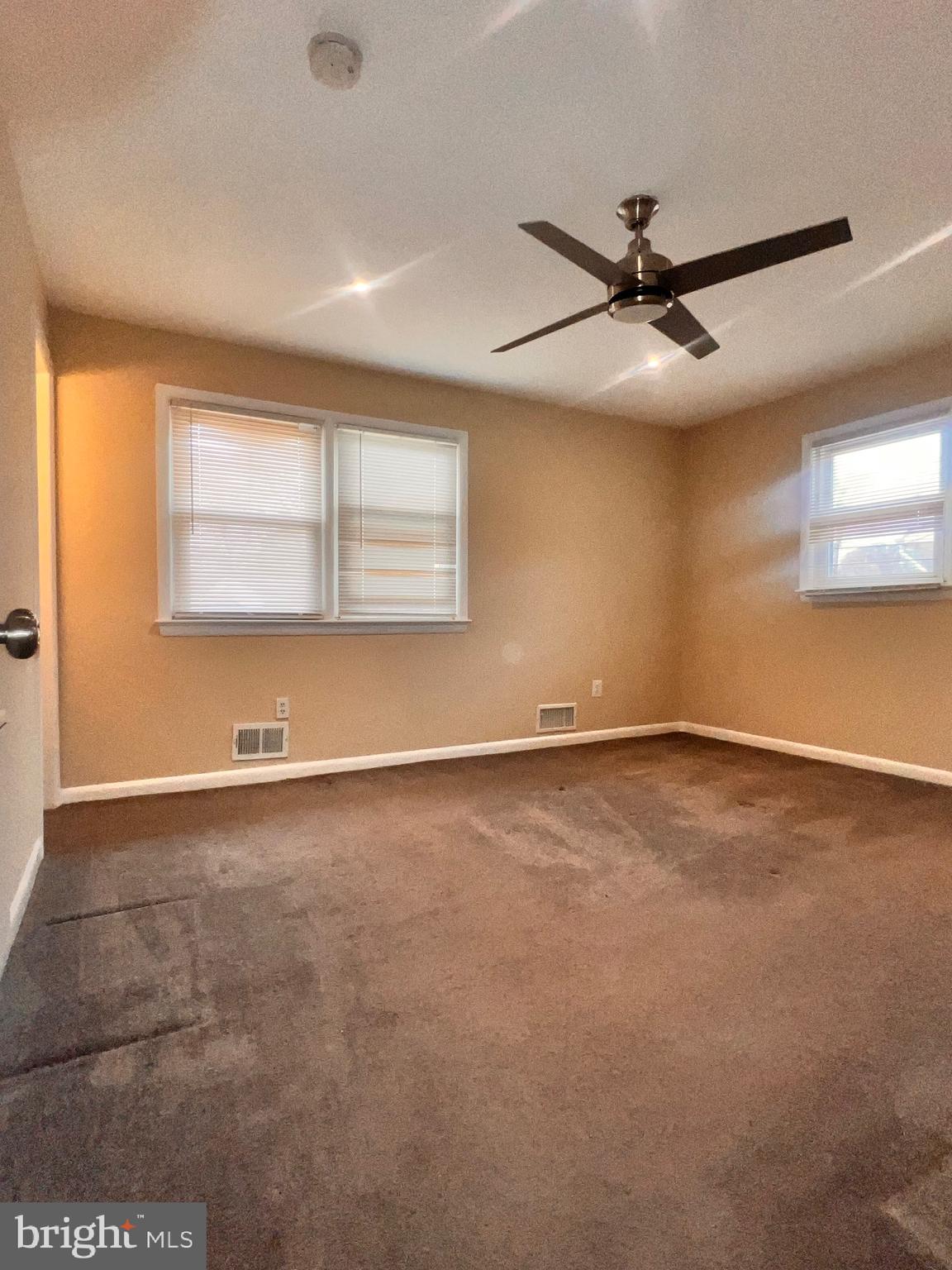 WATERFORD - Residential Lease