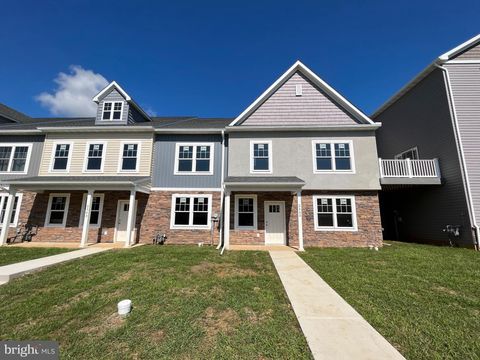 Photo of 2565 CAMAS LN #93, EAST PETERSBURG, PA 17520 (MLS # PALA2025032)