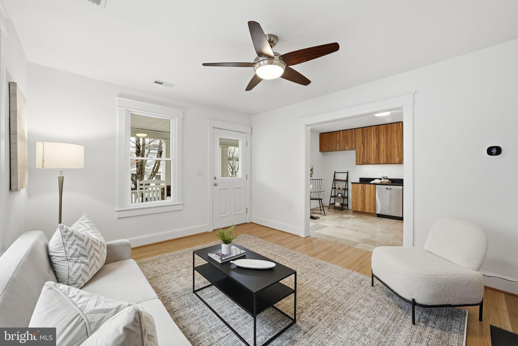 LYON VILLAGE - Residential