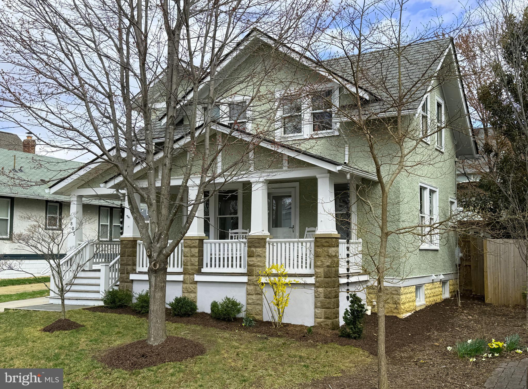 LYON VILLAGE - Residential