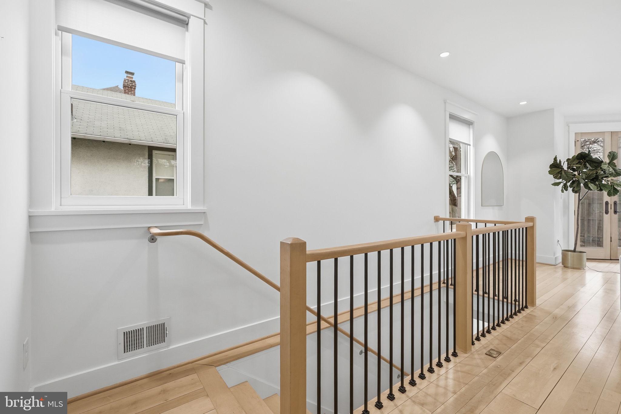 LYON VILLAGE - Residential