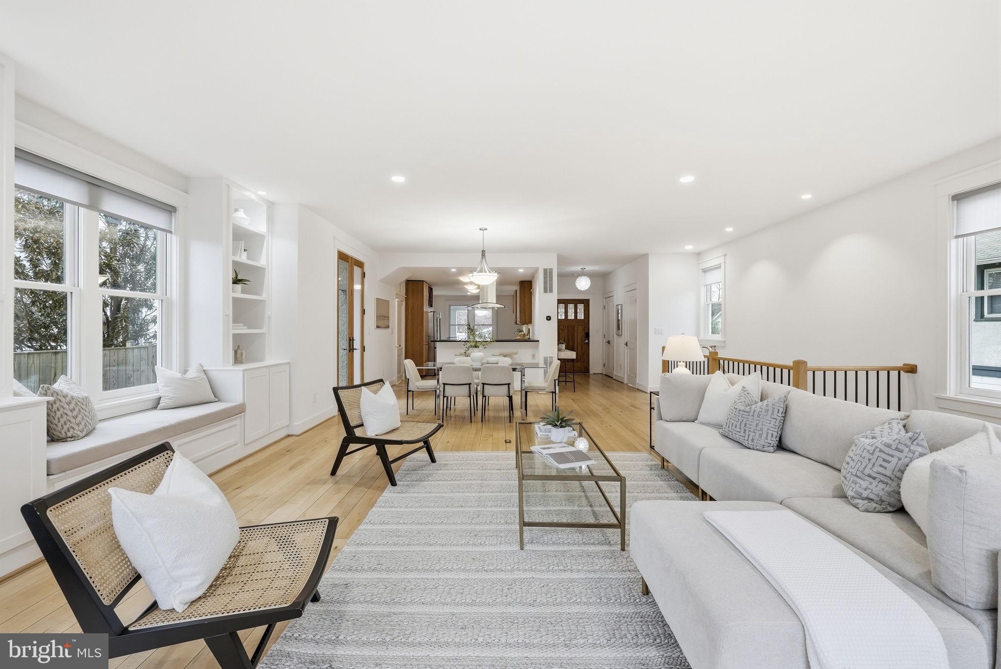 LYON VILLAGE - Residential