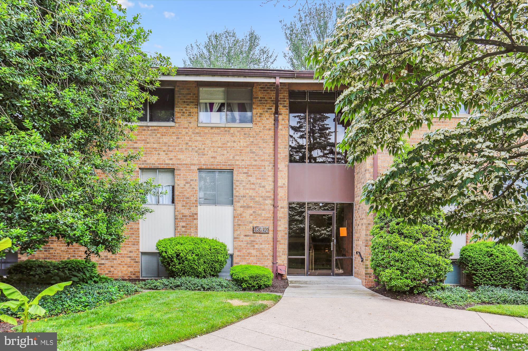 NORMANDIE ON THE LAKE I - Residential