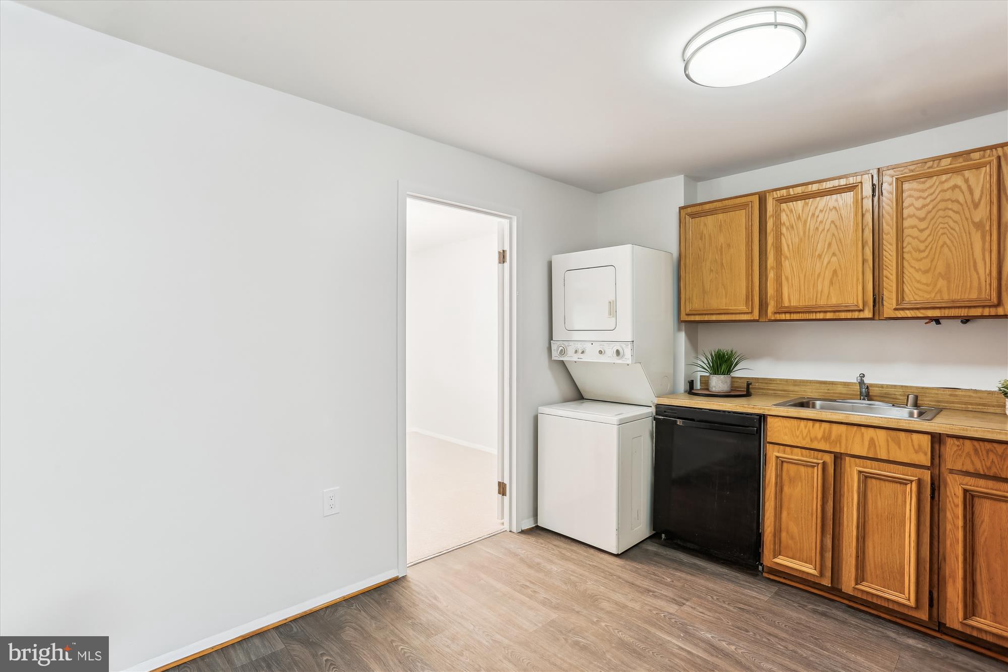 NORMANDIE ON THE LAKE I - Residential