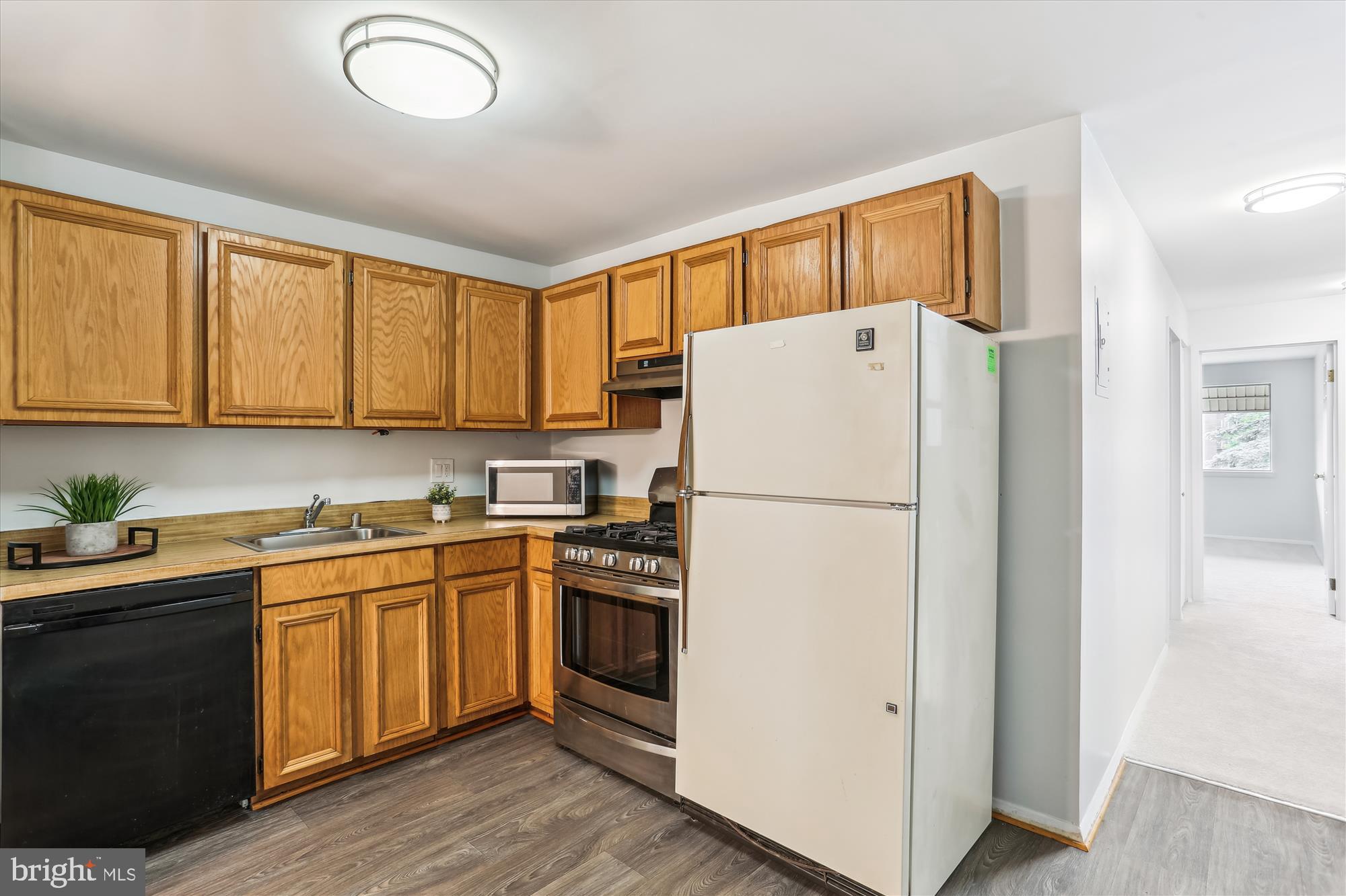 NORMANDIE ON THE LAKE I - Residential