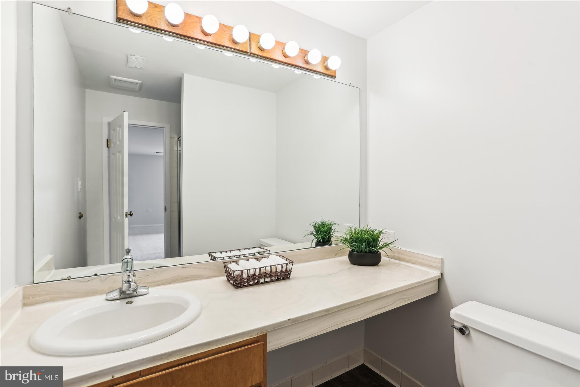 NORMANDIE ON THE LAKE I - Residential