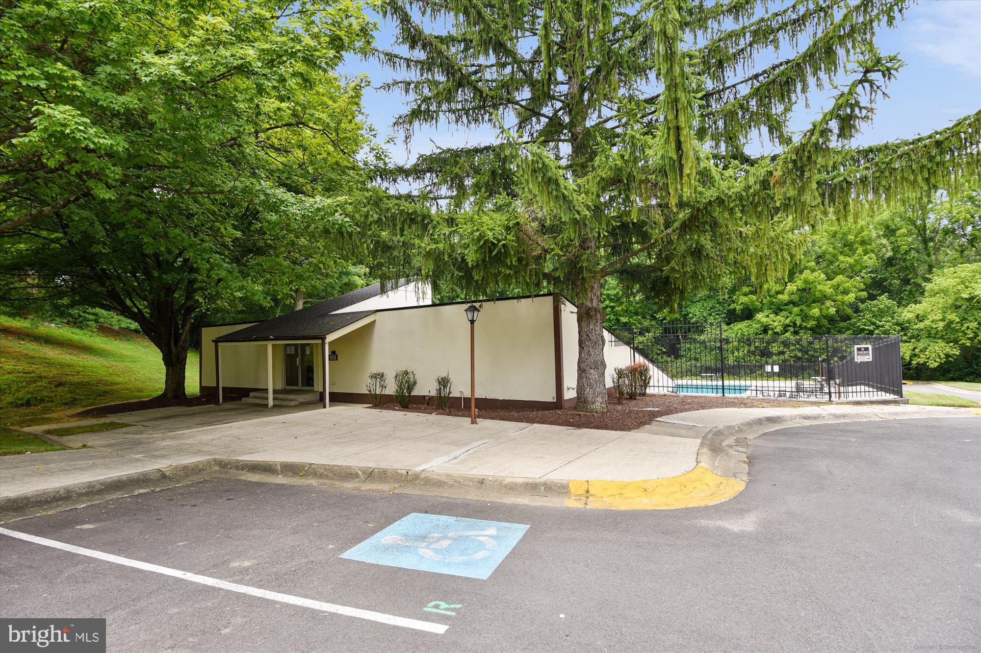 NORMANDIE ON THE LAKE I - Residential