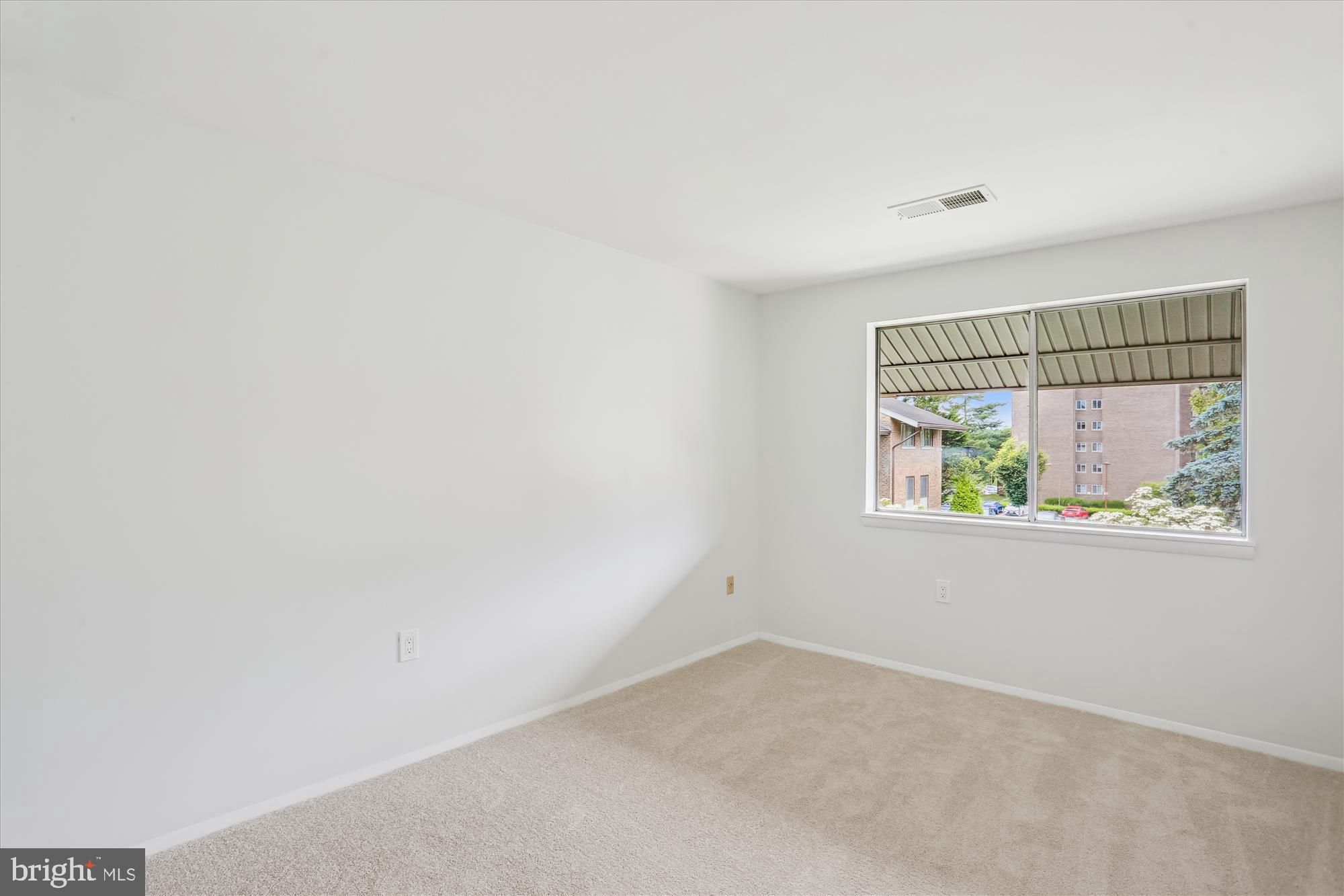 NORMANDIE ON THE LAKE I - Residential