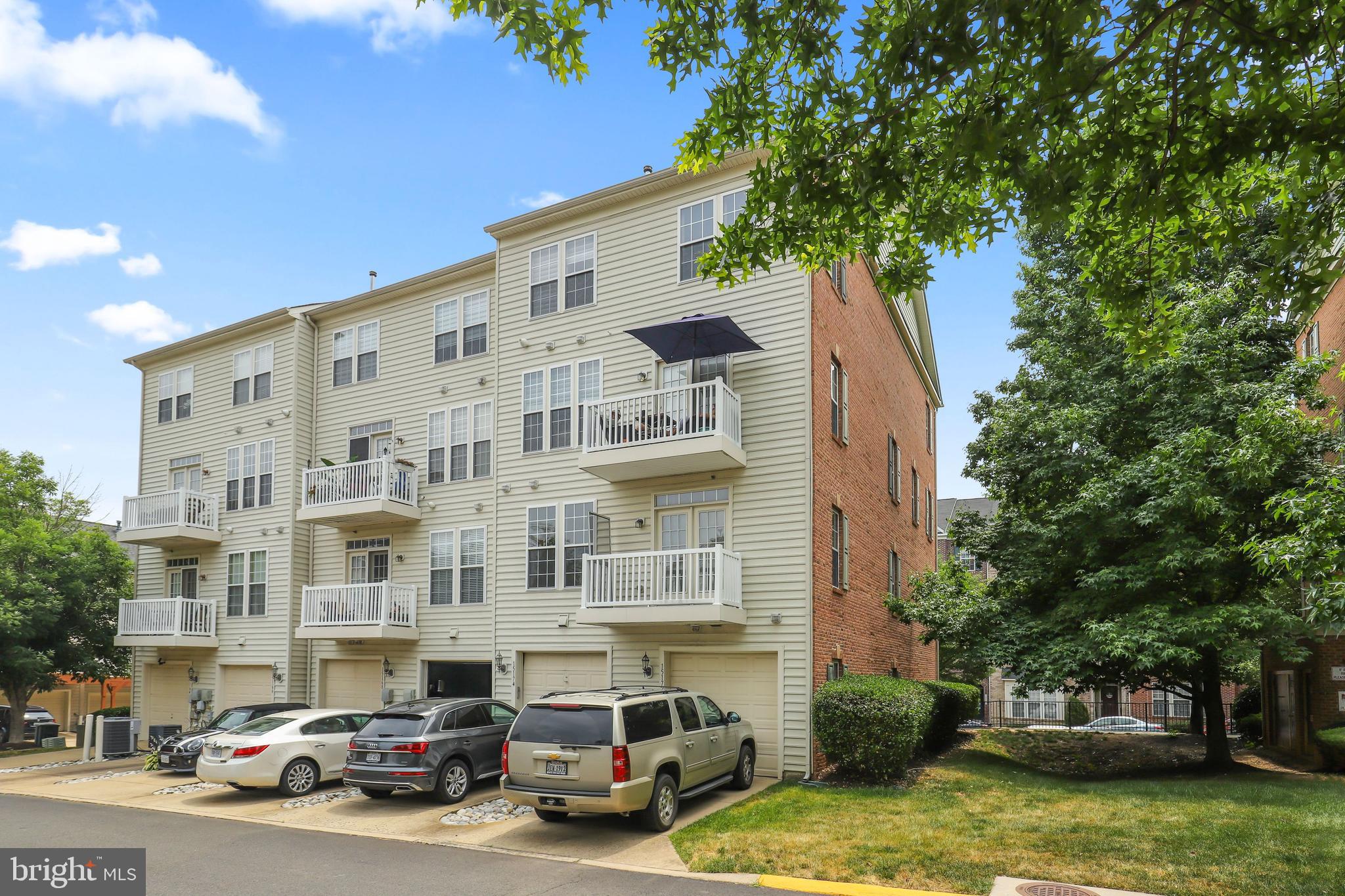 POTOMAC CLUB - Residential