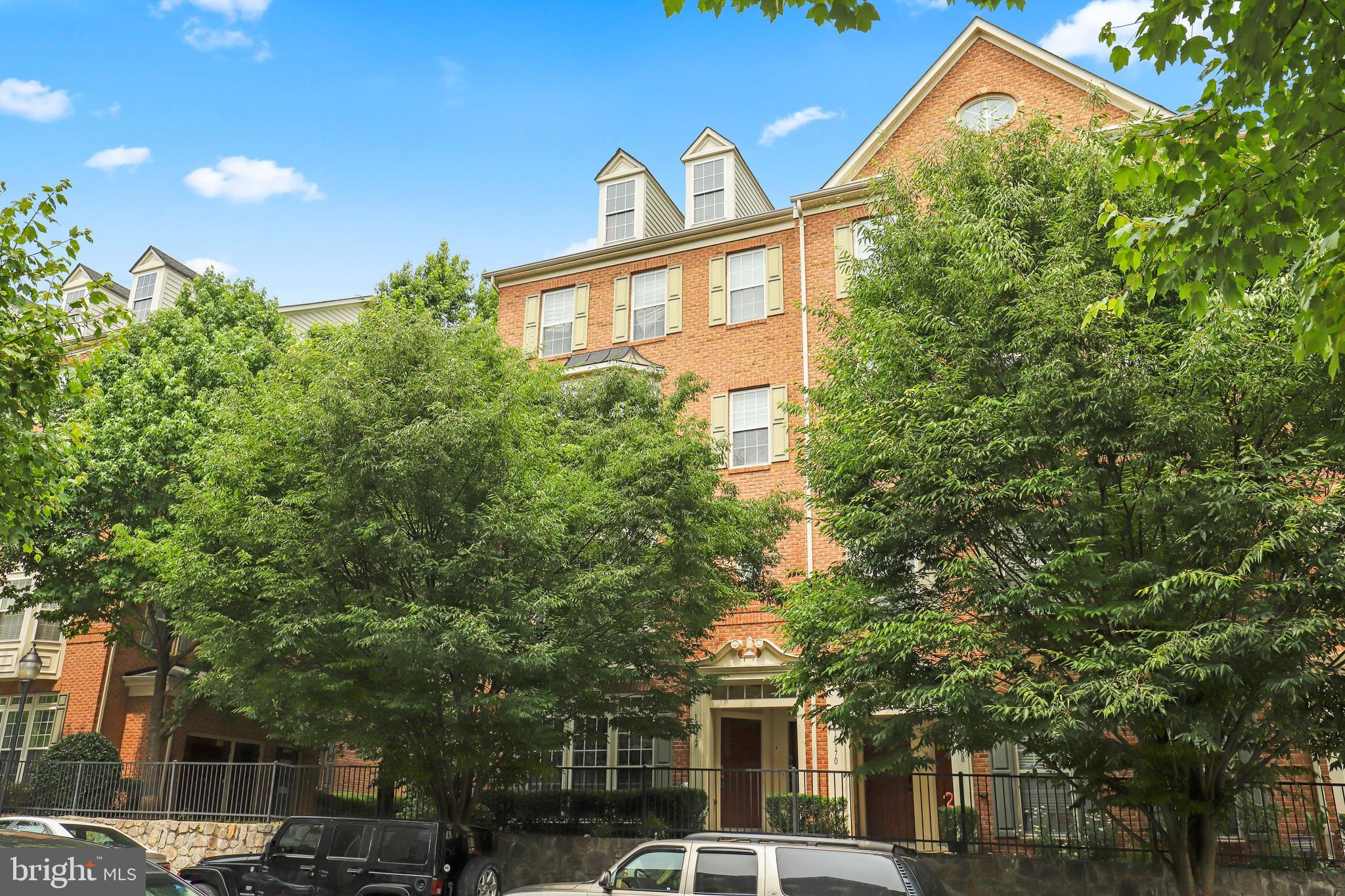 POTOMAC CLUB - Residential